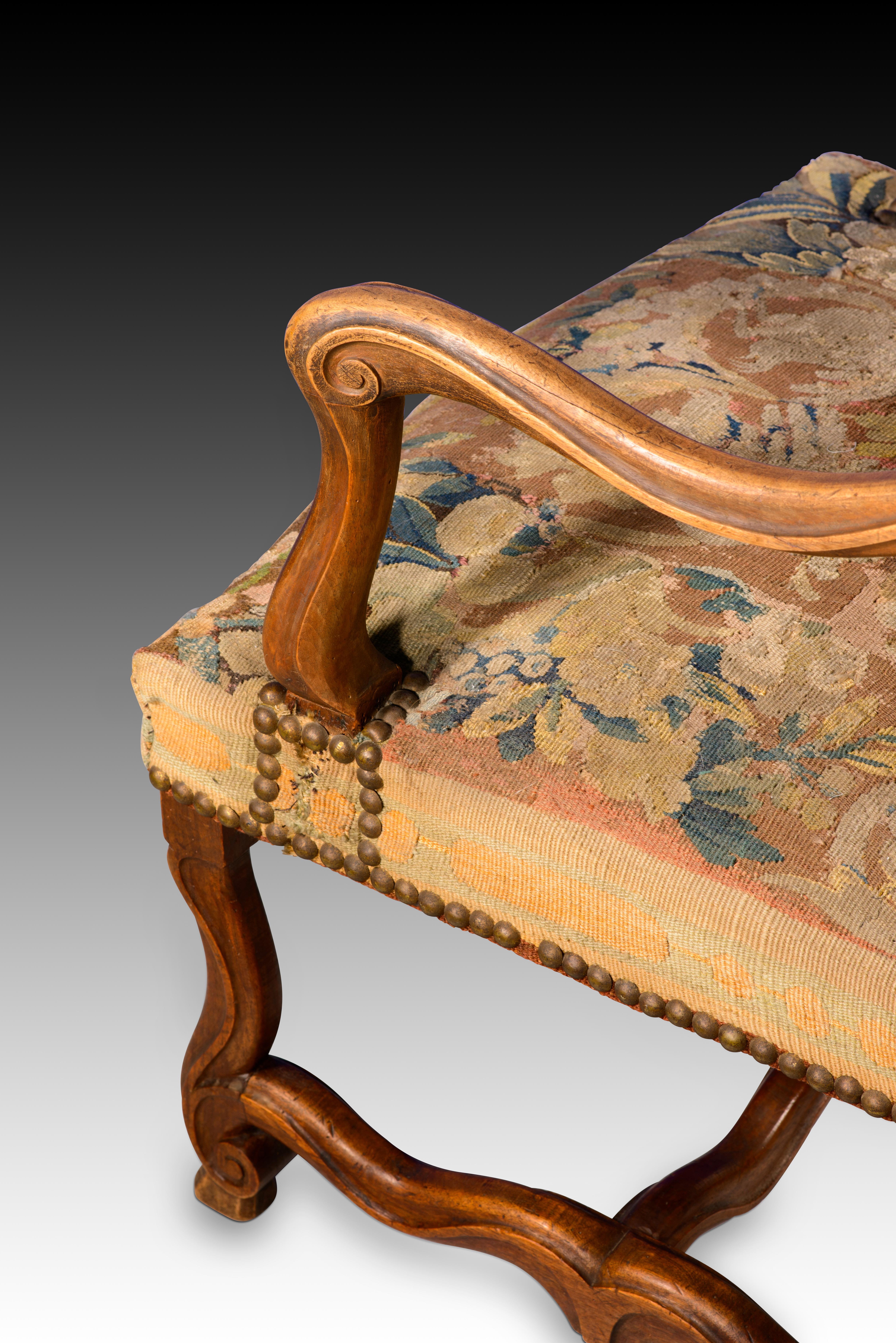 Paire de fauteuils. Bois, textile. XVIIIe siècle. en vente 3