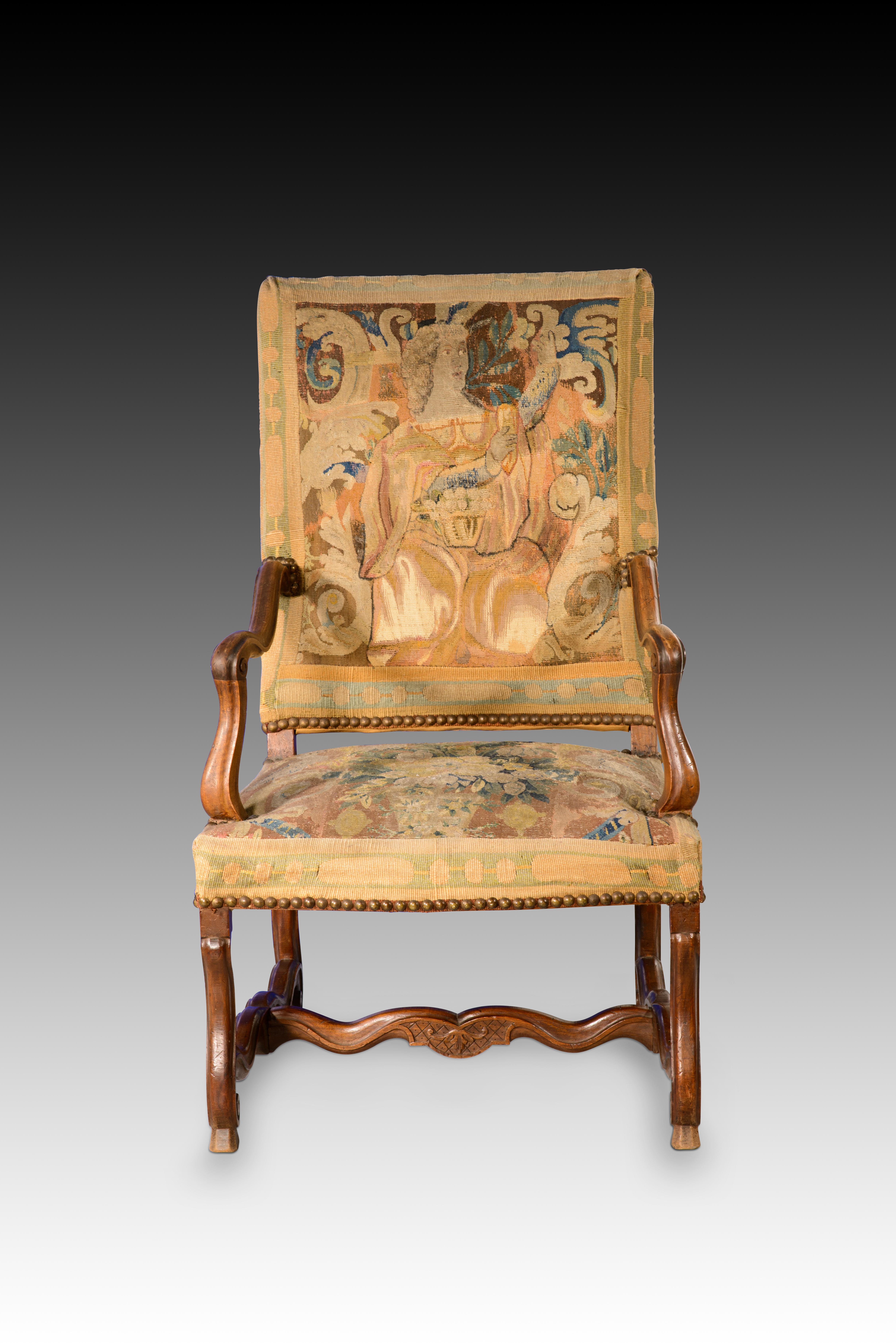  Paire de fauteuils. Bois, textile. XVIIIe siècle.
 Paire de fauteuils à haut dossier et accoudoirs de type 