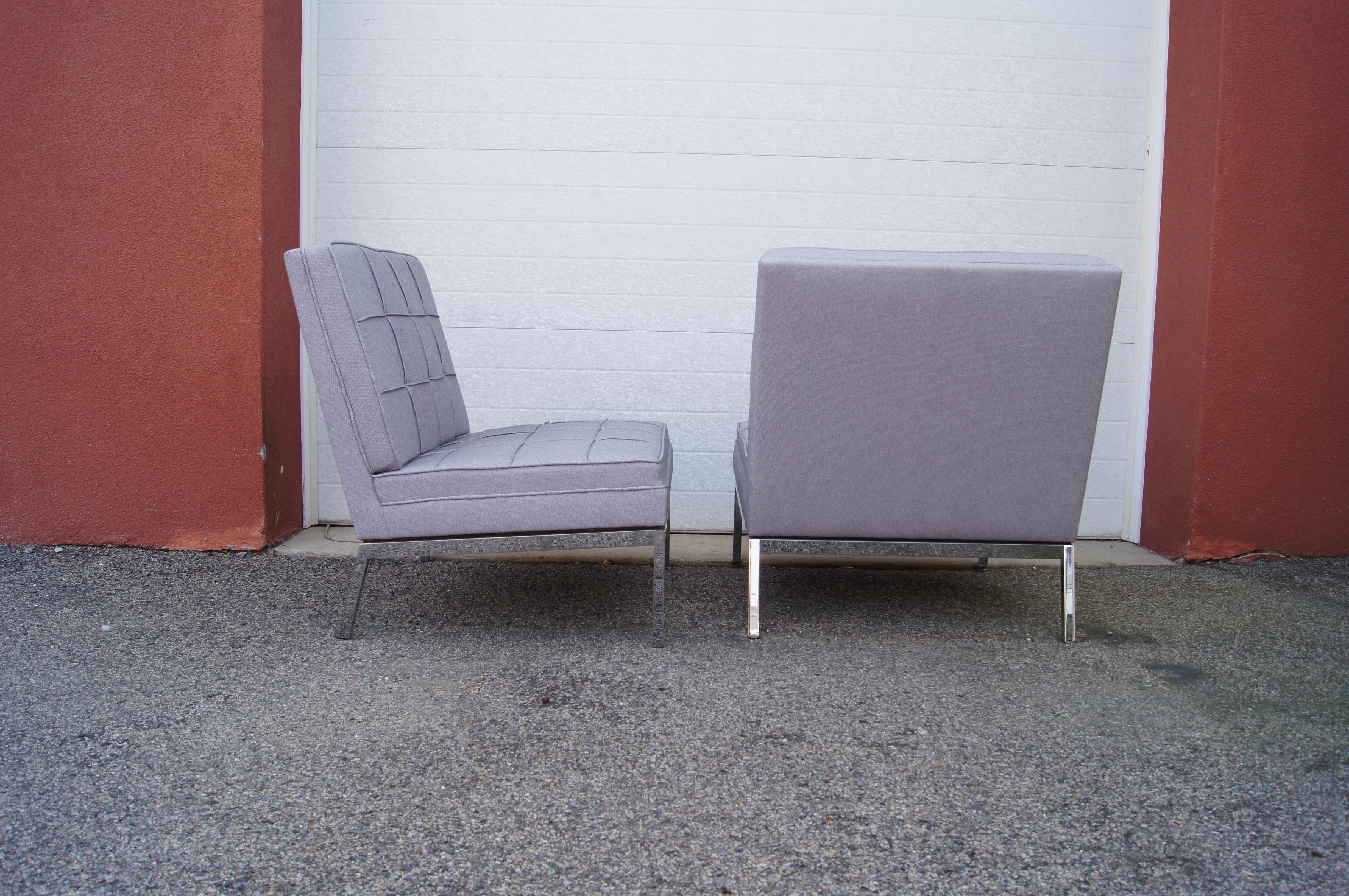 Mid-Century Modern Pair of Armless Lounge Chairs by Florence Knoll for Knoll For Sale