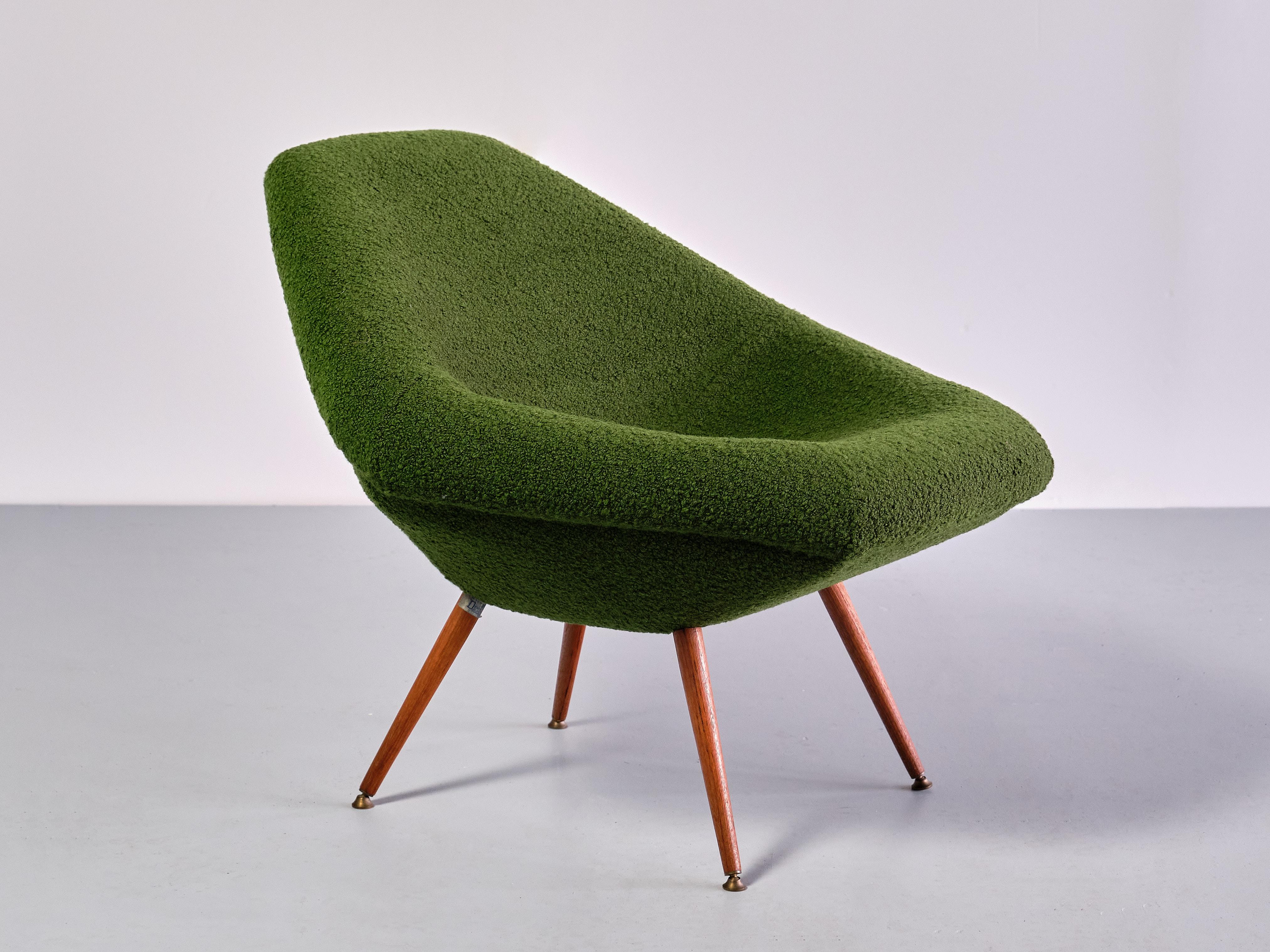 Pair of Arne Dahlén Lounge Chairs in Green Bouclé and Teak, Sweden, 1960s For Sale 1