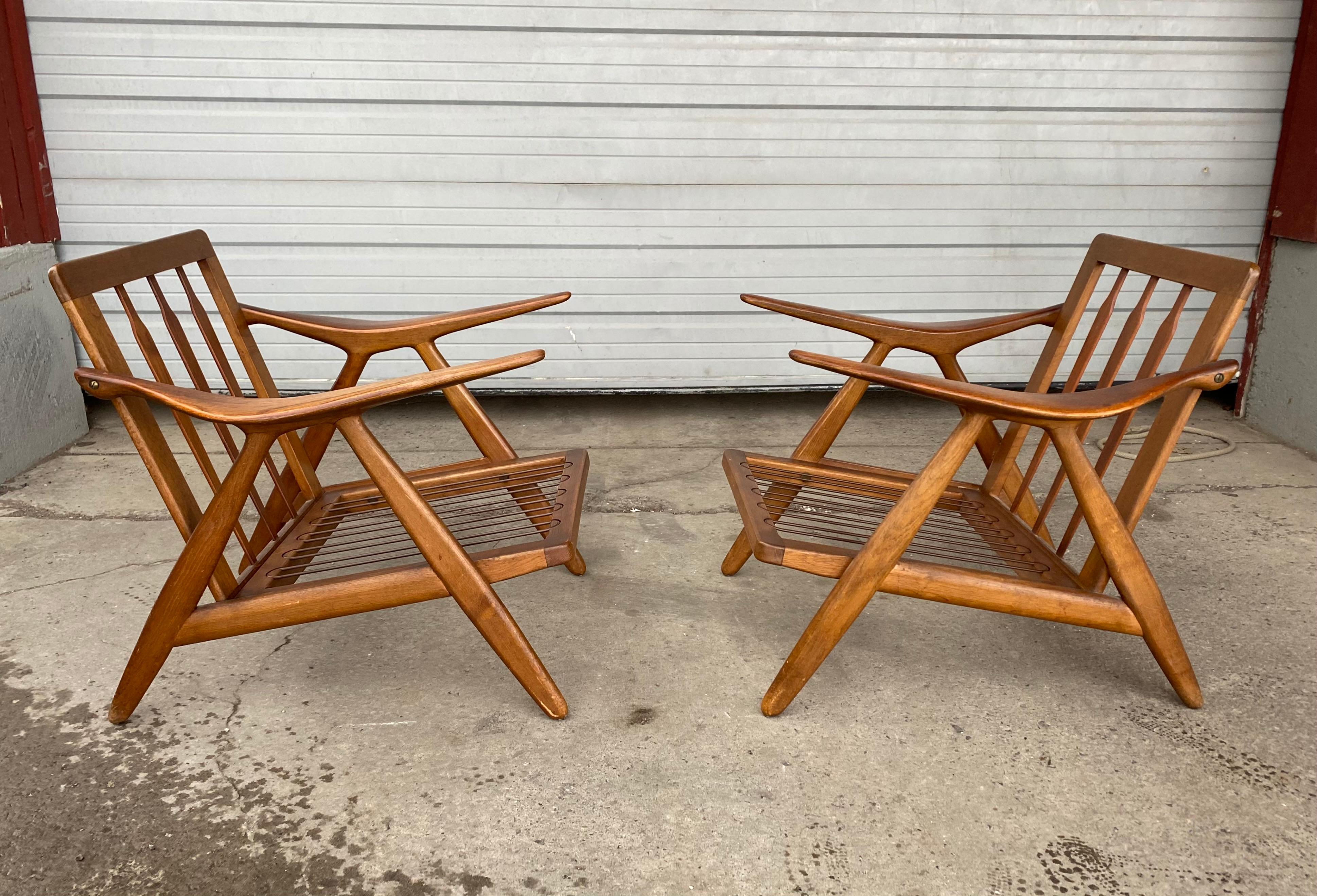 Mid-20th Century Pair of Arne Hovmand Olsen for Mogens Kold Lounge Chairs
