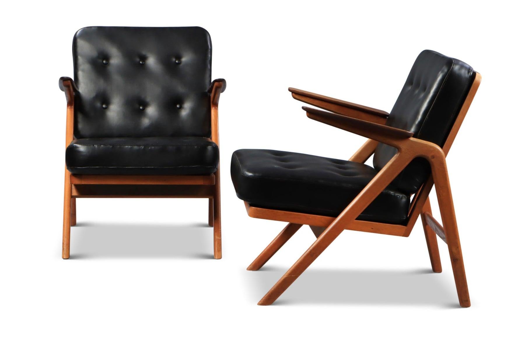 Pair of Arne Hovmand Olsen Lounge Chairs in Teak + Oak In Excellent Condition In Berkeley, CA