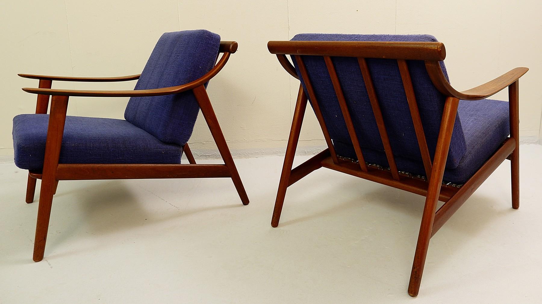Pair of Arne Hovmand-Olsen model MK-119 lounge chairs for Mogens Kold.