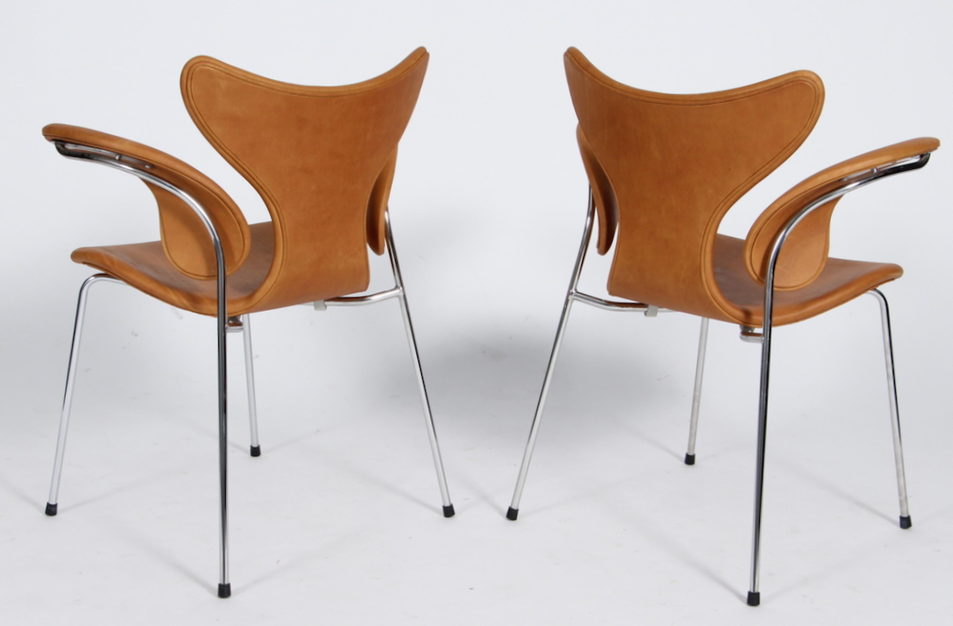 Scandinave moderne Une chaise Seagull en cuir Brown d'Arne Jacobsen en vente