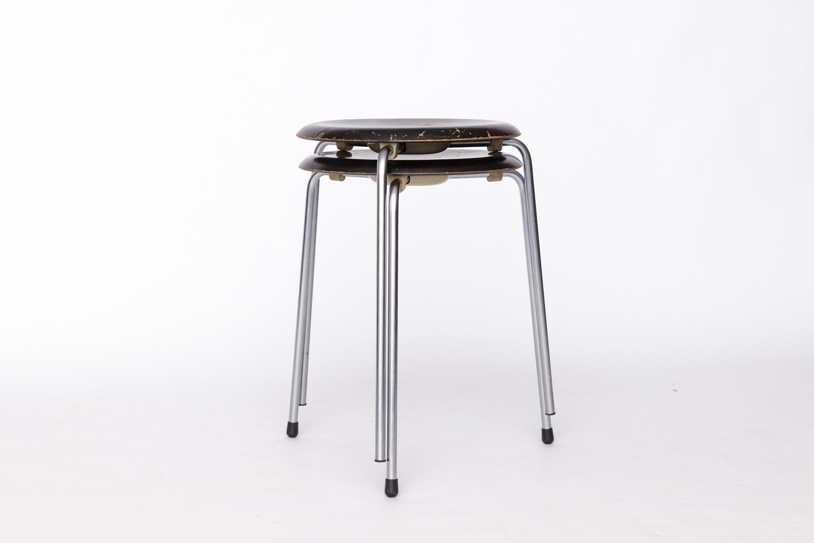 Metal Pair of Arne Jacobsen Dot Stools 3170, 1950s Danish Design for Fritz Hansen For Sale