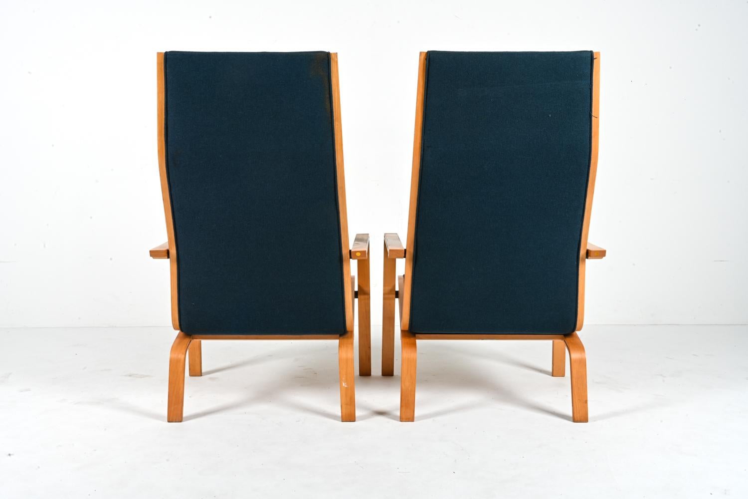Pair of  Arne Jacobsen for Fritz Hansen Catherine Chairs in Beechwood For Sale 3