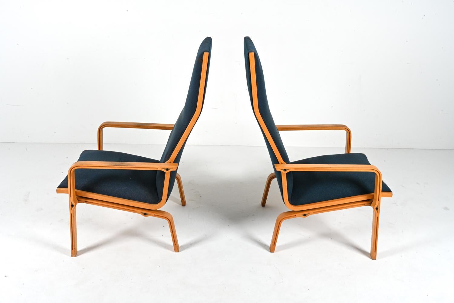 20th Century Pair of  Arne Jacobsen for Fritz Hansen Catherine Chairs in Beechwood For Sale