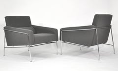 Pair of Arne Jacobsen for Fritz Hansen Series 3300 Gray Lounge Chairs