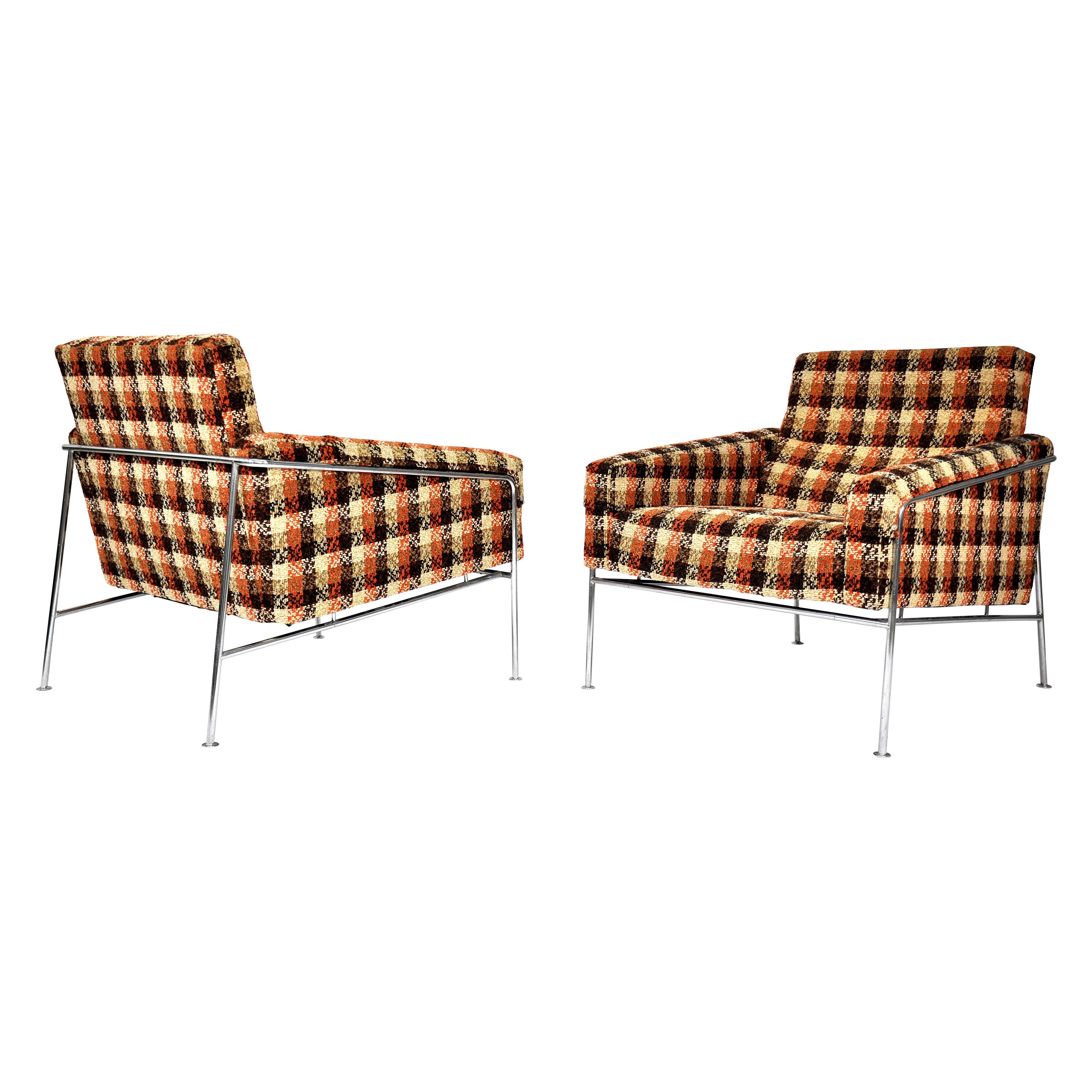 Pair of Arne Jacobsen for Fritz Hansen Series 3300 Lounge Chairs