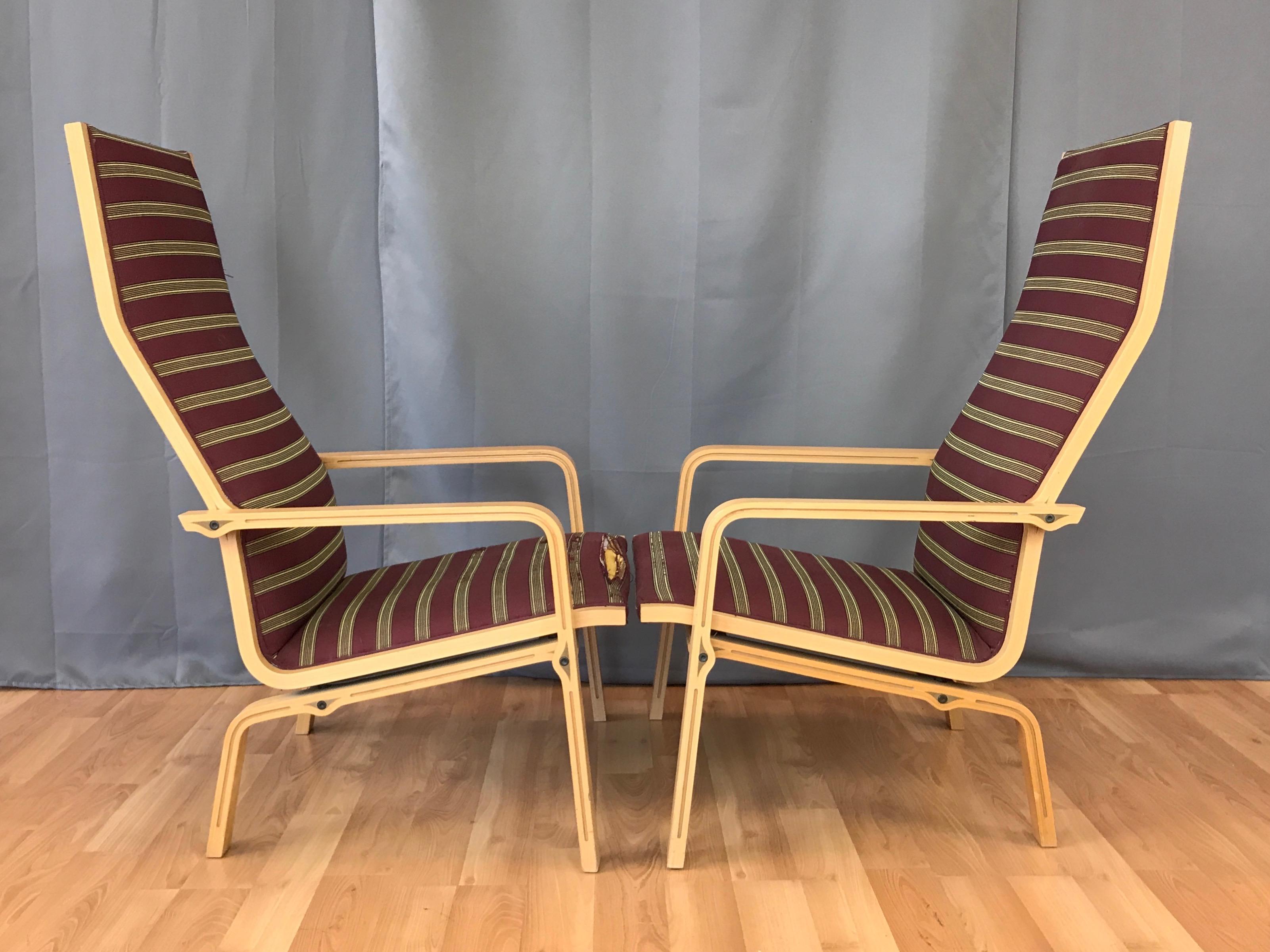 Late 20th Century Pair of Arne Jacobsen for Fritz Hansen St Catherine’s Lounge Chairs