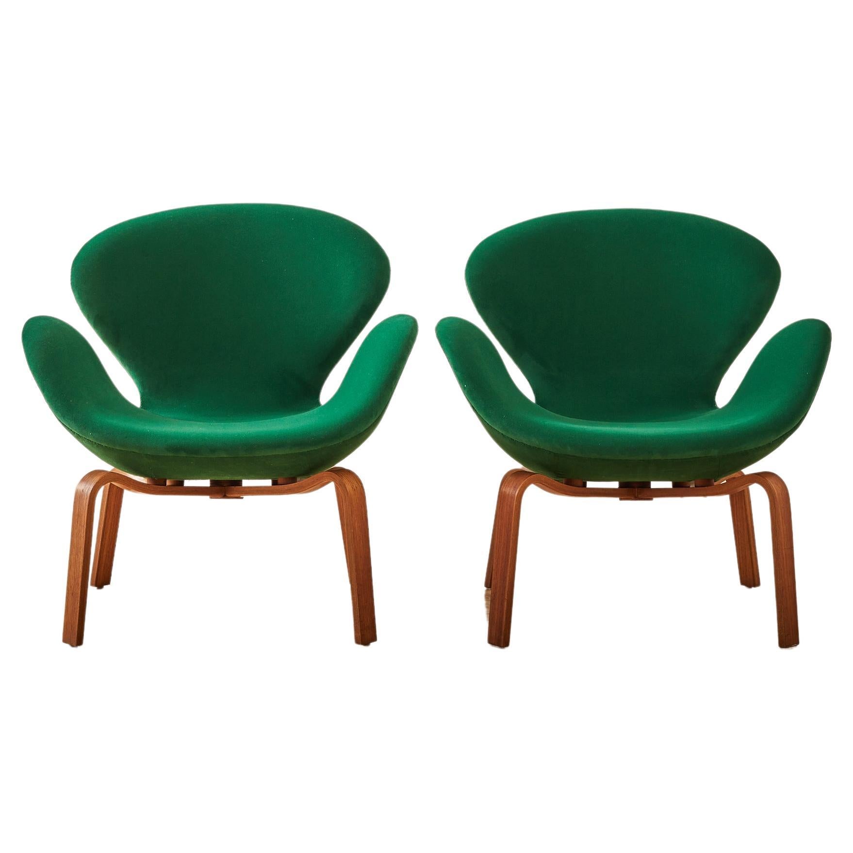 Pair of Arne Jacobsen 'Swan' Chairs ' Model No. 4325