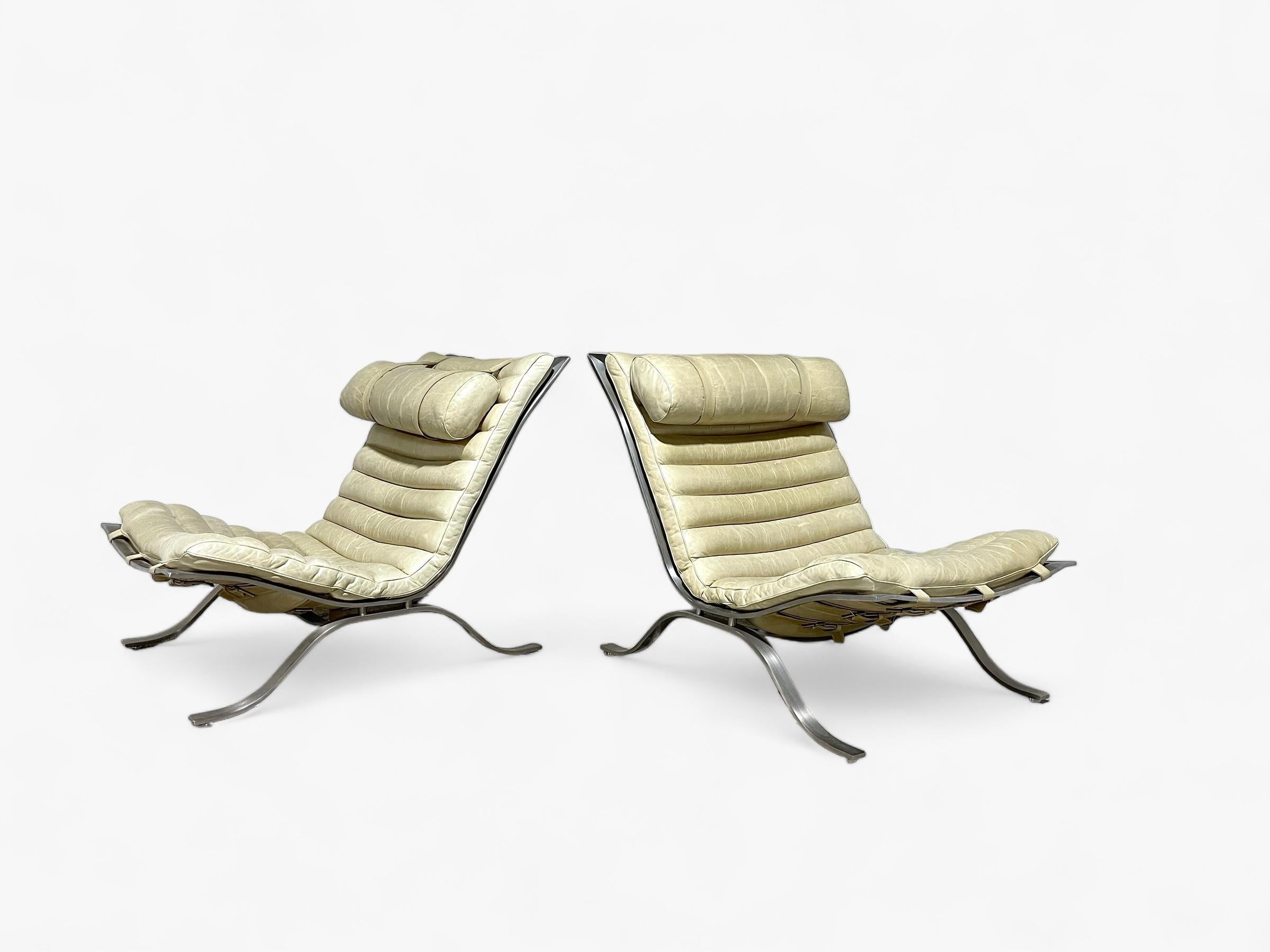 Scandinave moderne Paire de chaises longues 
