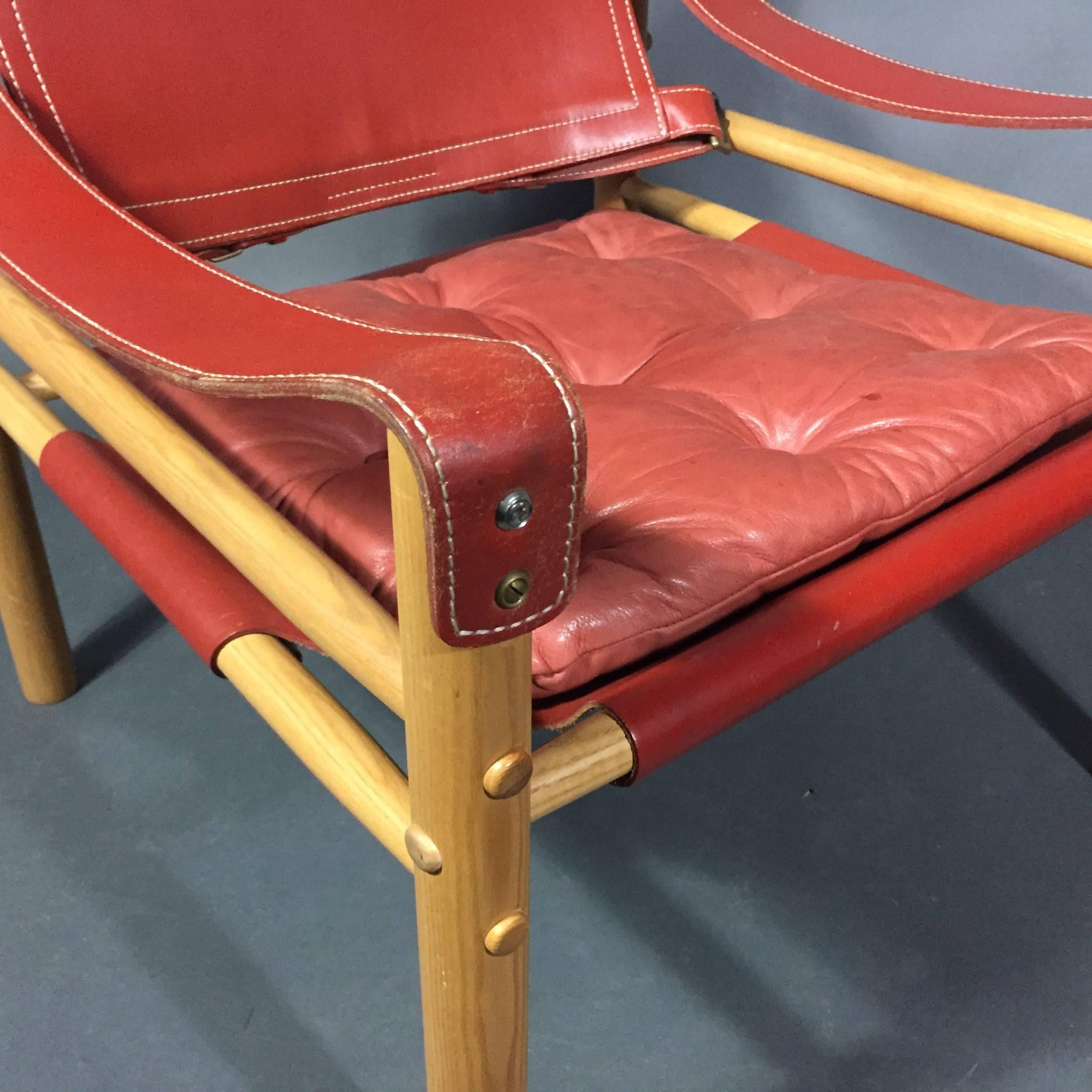 Pair of Arne Norell Red or Orange Leather Sirocco Chairs, Sweden For Sale 4