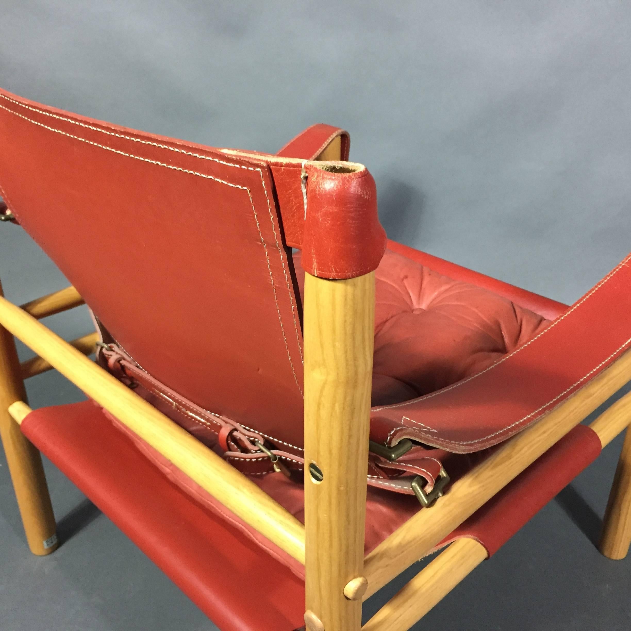 Pair of Arne Norell Red or Orange Leather Sirocco Chairs, Sweden For Sale 3