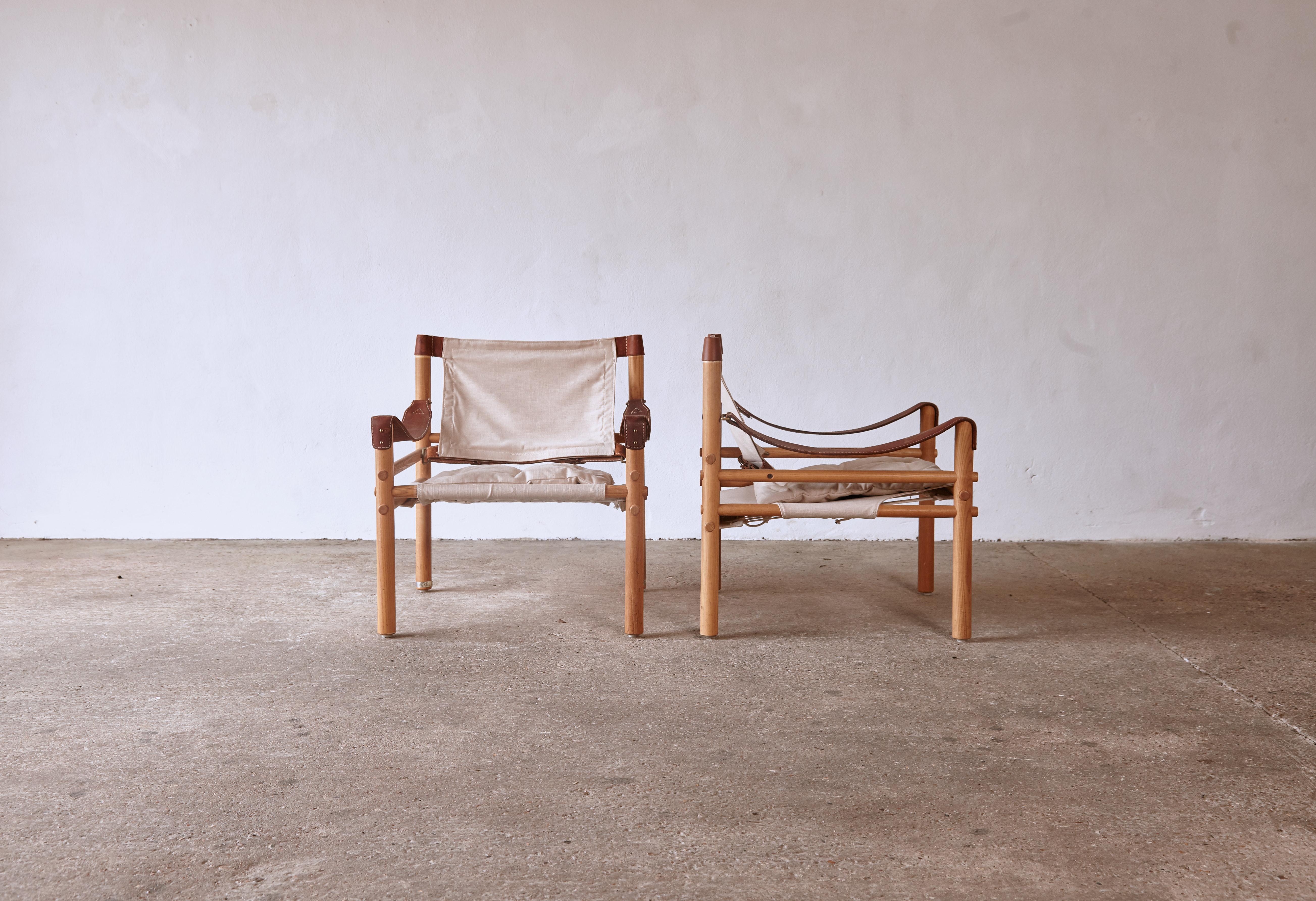 A pair of Arne Norell safari sirocco chairs in ashwood and newly reupholstered in canvas. Made by Norell Möbel AB, in Sweden. 



UK customers please note: displayed prices do not include VAT.

 