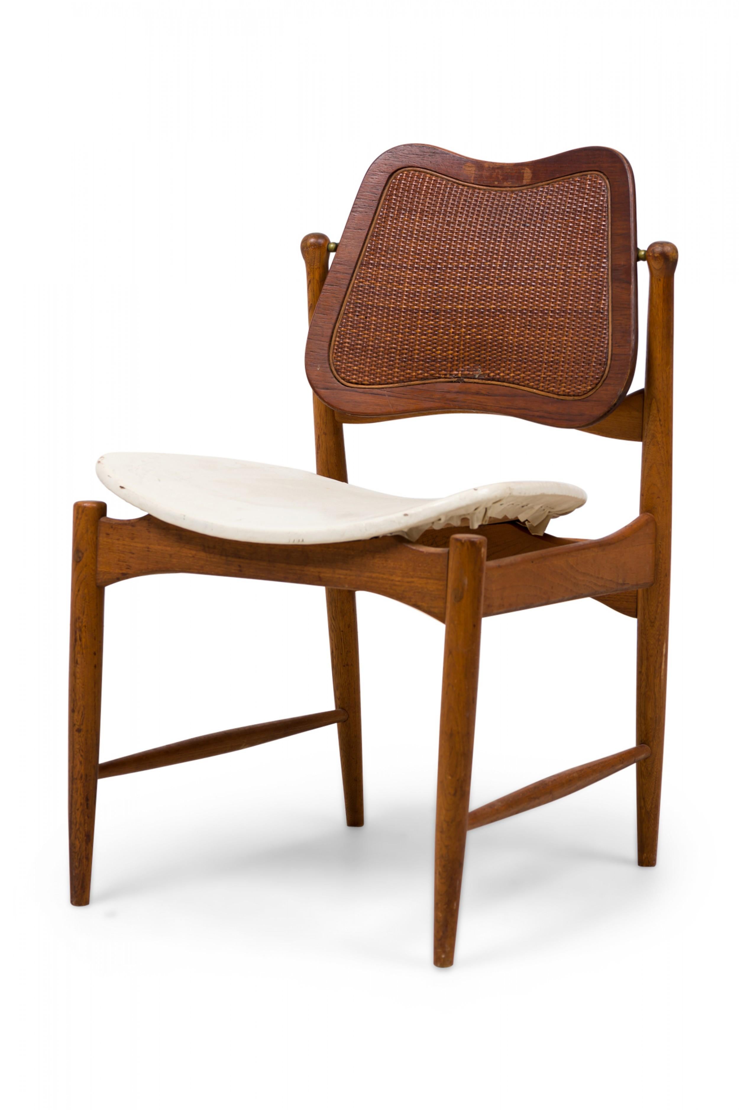 Mid-Century Modern Pair of Arne Vodder Midcentury Danish Caned Swivel Back Dining Side Chairs For Sale