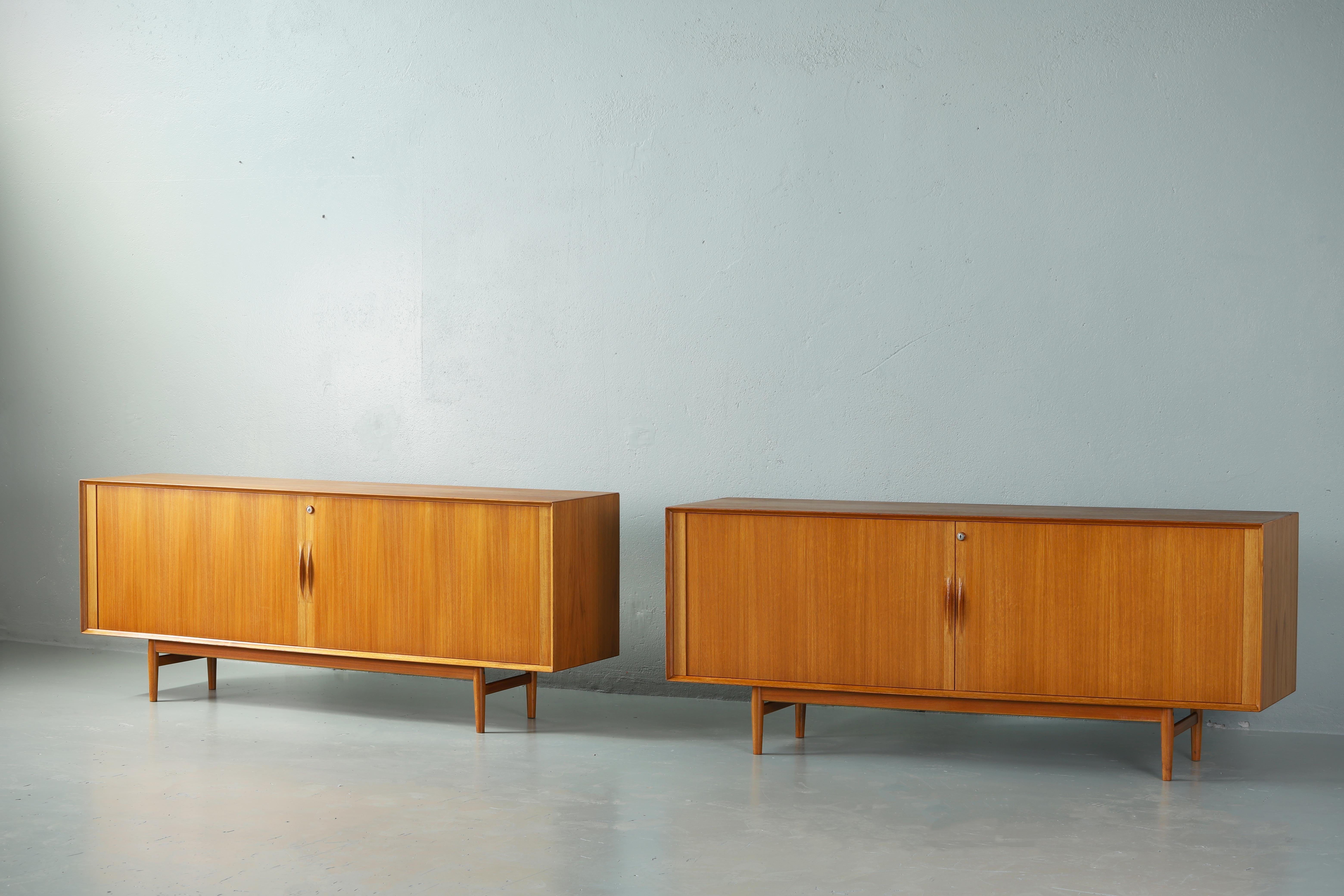 Two OS 37 sideboard ('Triennale' sideboard) designed by Arne Vodder (Denmark, 1926-2009) for Siblast, circa 1959.
This sideboard features perfect proportions and recognizable love of detail, high quality workmanship using first class