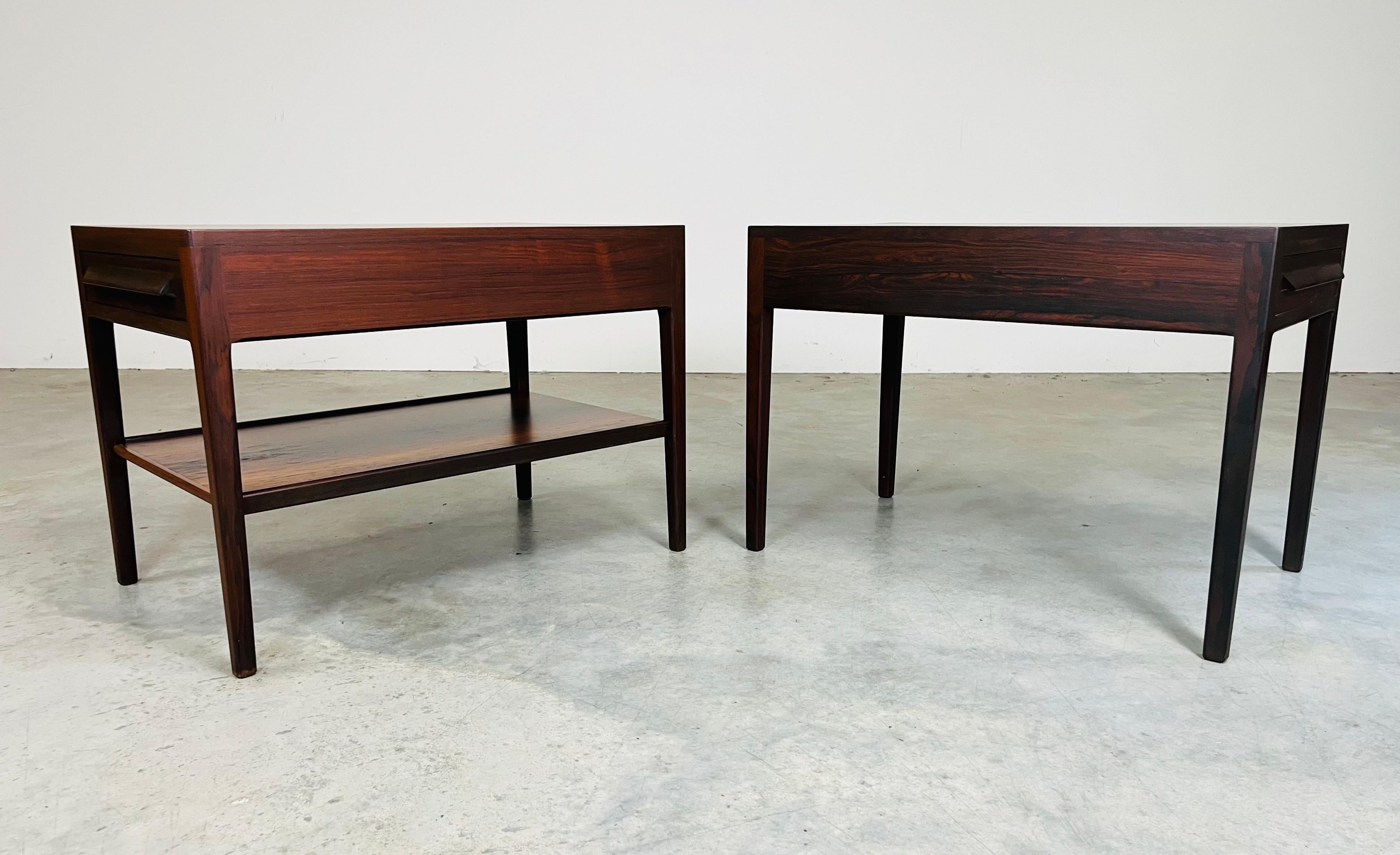 Ein Paar skandinavisches Rosenholz im Arne Vodder-Stil aus Rosenholz  Beistelltische mit einer Schublade 1960er Jahre (Norwegisch) im Angebot