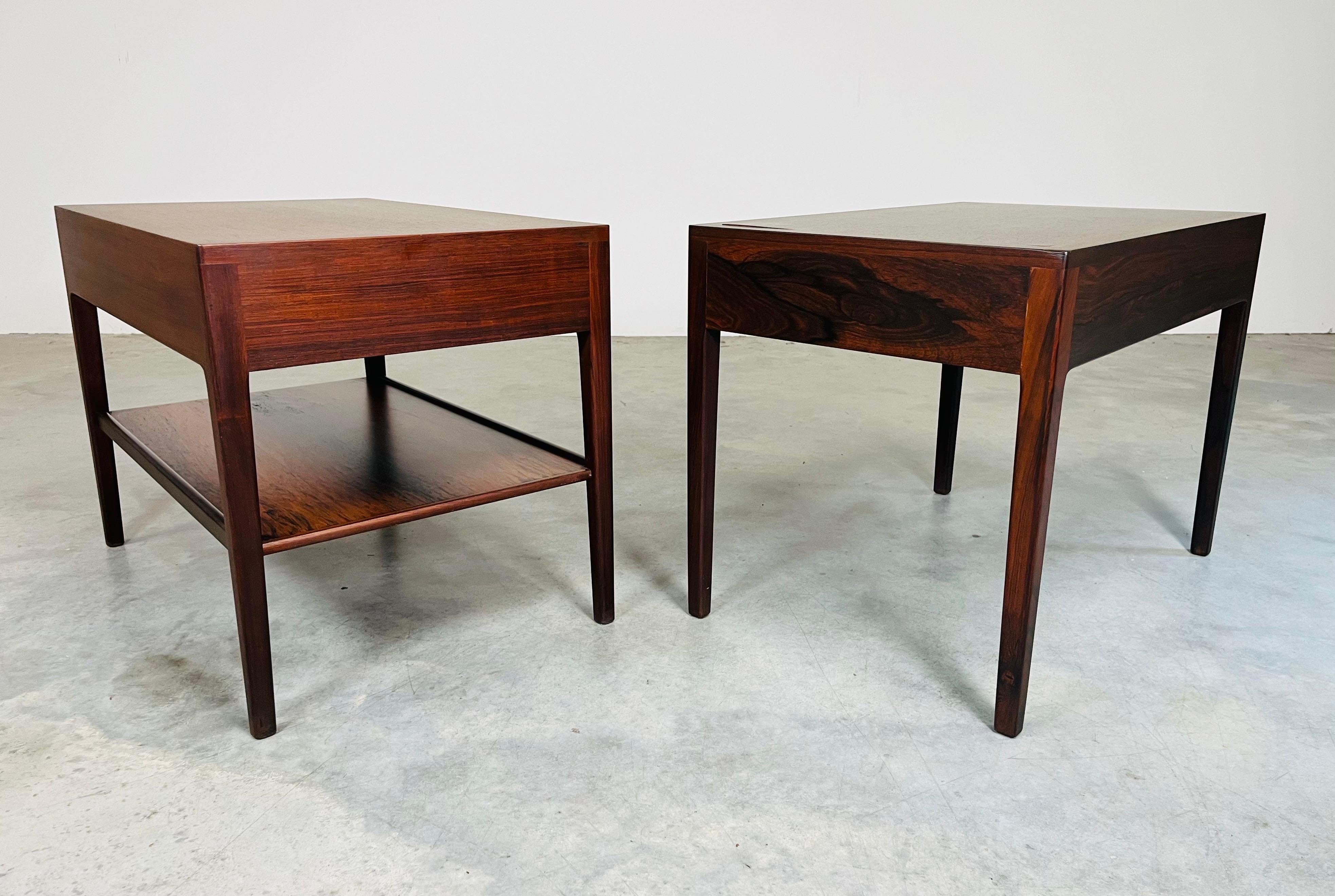 Ein Paar skandinavisches Rosenholz im Arne Vodder-Stil aus Rosenholz  Beistelltische mit einer Schublade 1960er Jahre im Zustand „Gut“ im Angebot in Southampton, NJ