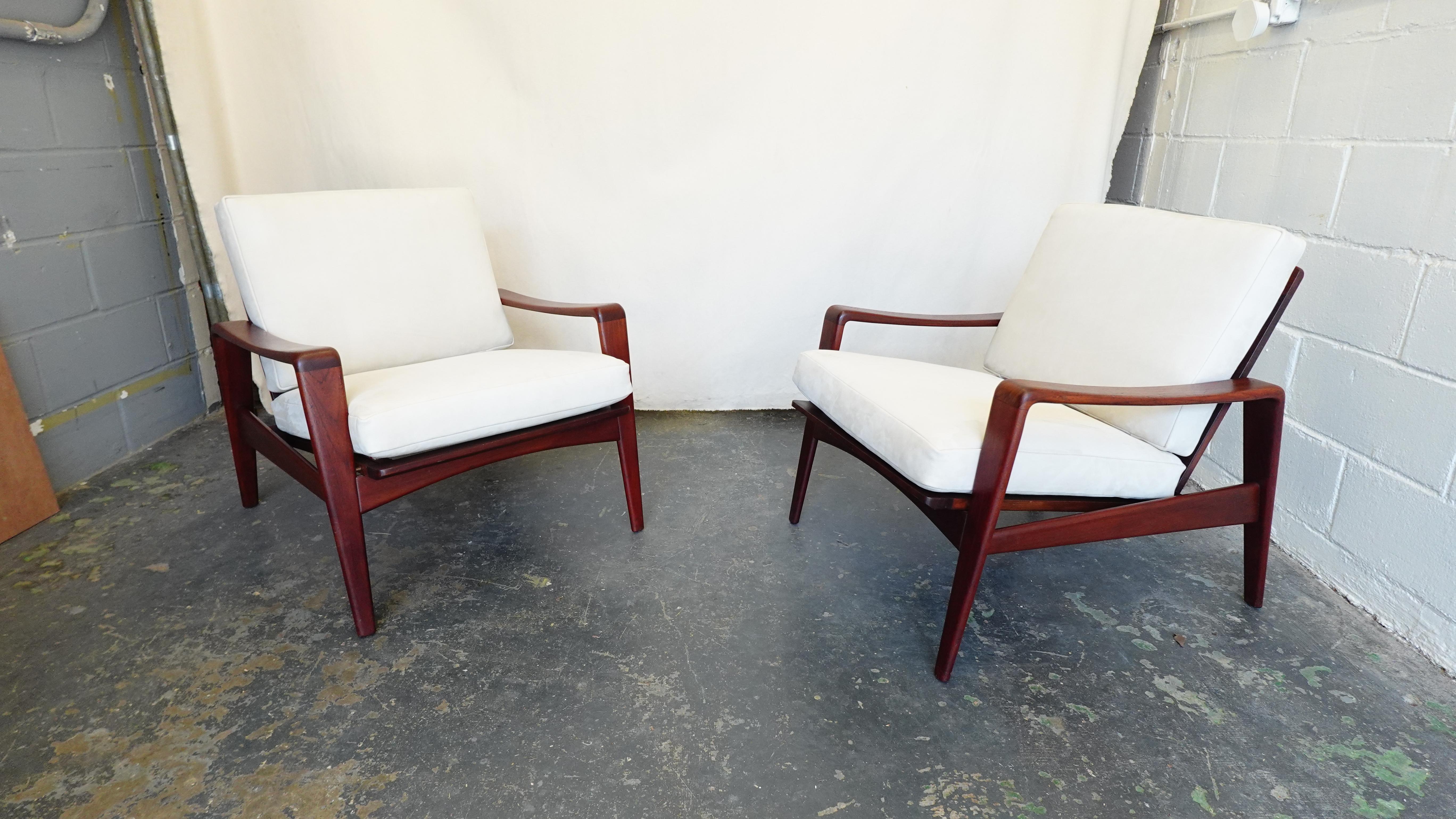 Pair of Arne Wahl Iverson Lounge Chairs for Komfort in Teak & Leather, 1960 For Sale 6