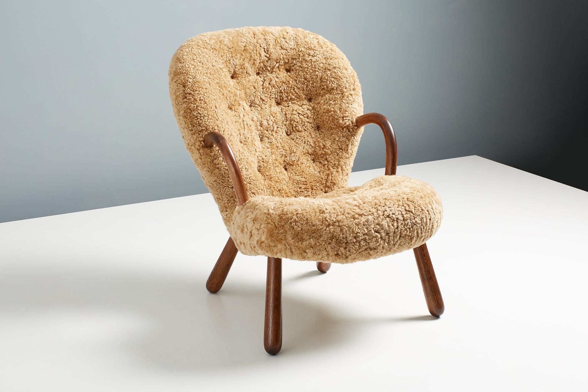 Scandinave moderne Réédition de chaises en peau de mouton Clam d'Arnold Madsen en vente