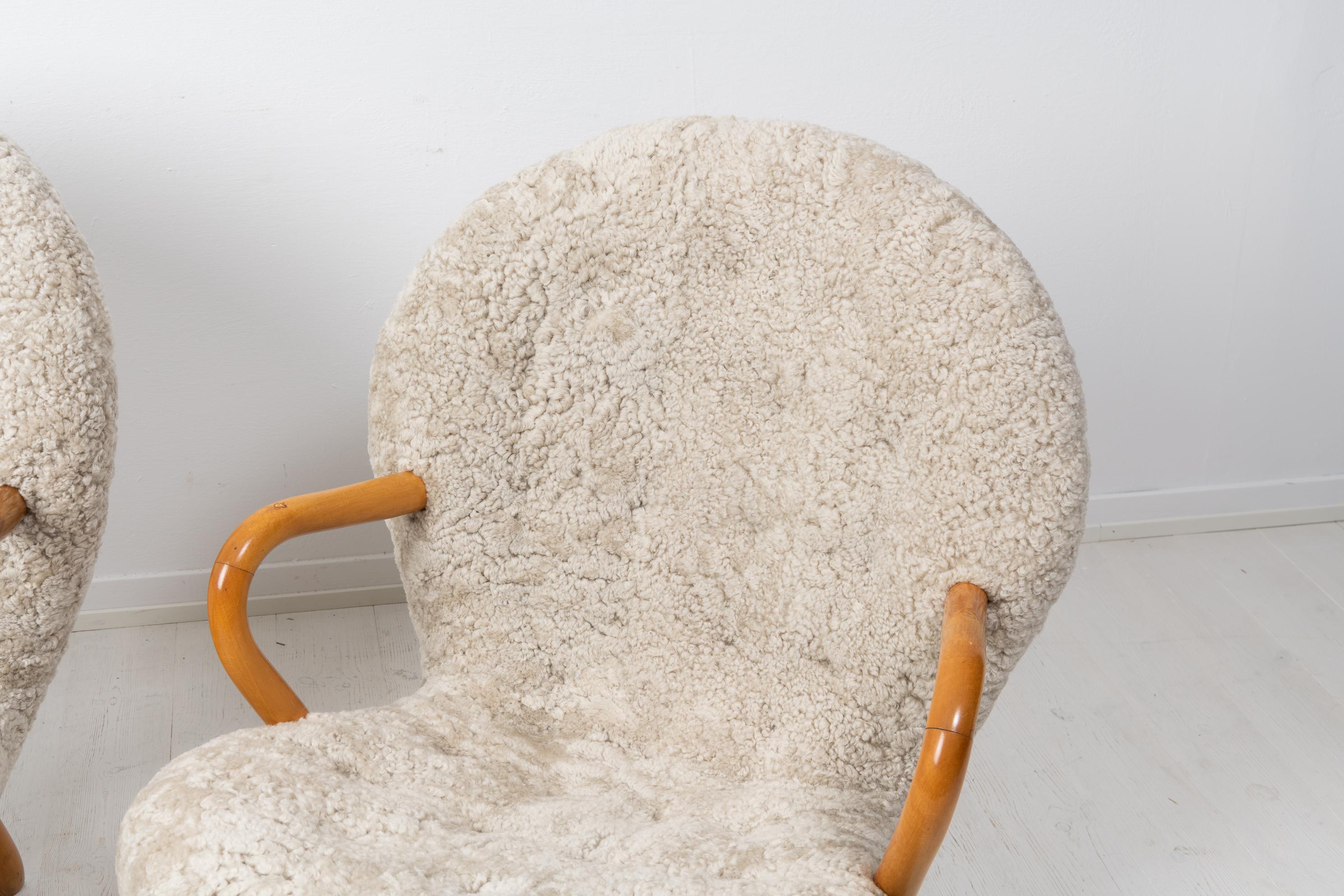 Pair of Arnold Madsen Sheepskin Muslinge 'Clam' Chairs 4