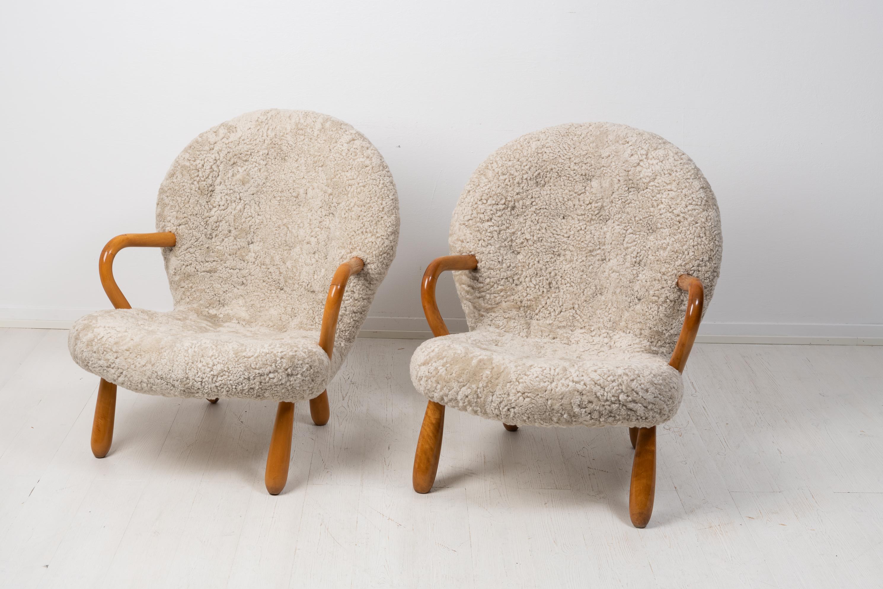 Pair of Arnold Madsen Sheepskin Muslinge 'Clam' Chairs 2