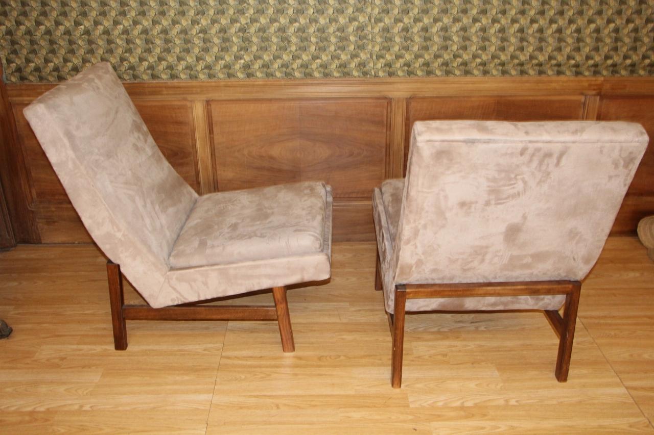 Mid-Century Modern Pair Of Arp Armchairs, Pierre Guariche, Joseph-andré Motte And Michel Mortier For Sale