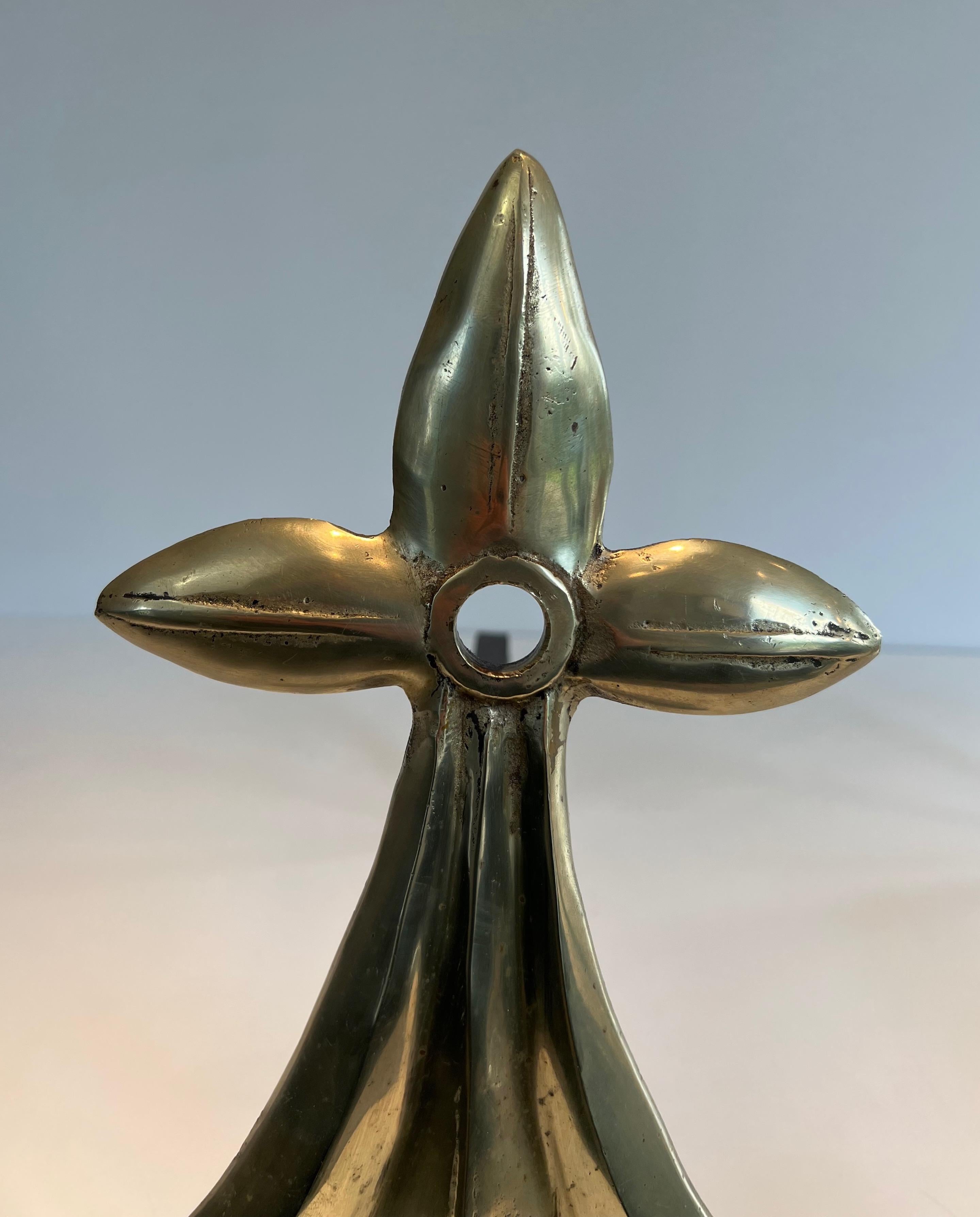 Ein Paar Art & Crafts-Feuerböcke aus Bronze mit Ermine-Schleife im Angebot 9