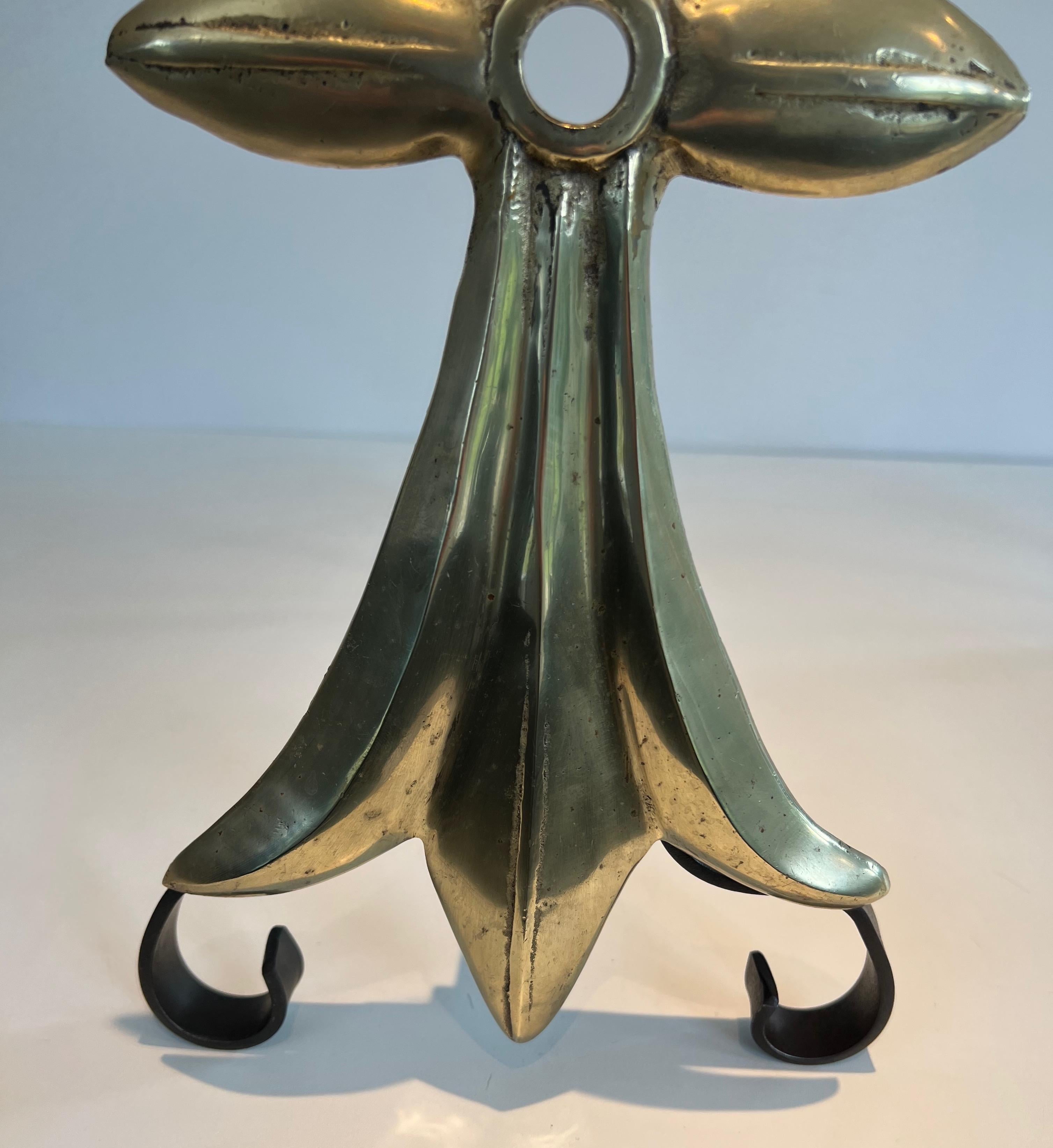 Ein Paar Art & Crafts-Feuerböcke aus Bronze mit Ermine-Schleife im Angebot 10