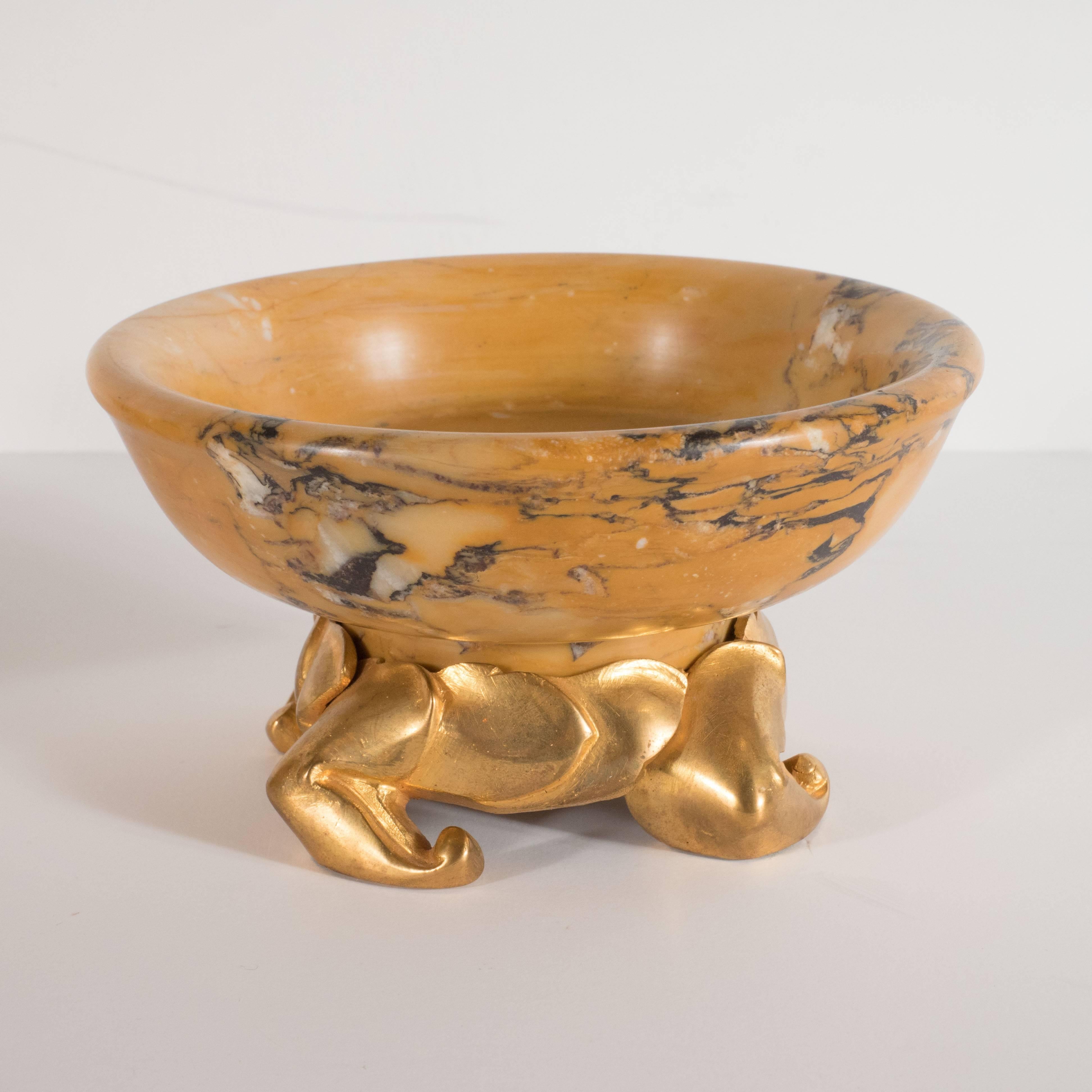 Pair of Art Deco Amber Gold Marble Dishes with Stylized Gilt Bronze Bases In Excellent Condition In New York, NY