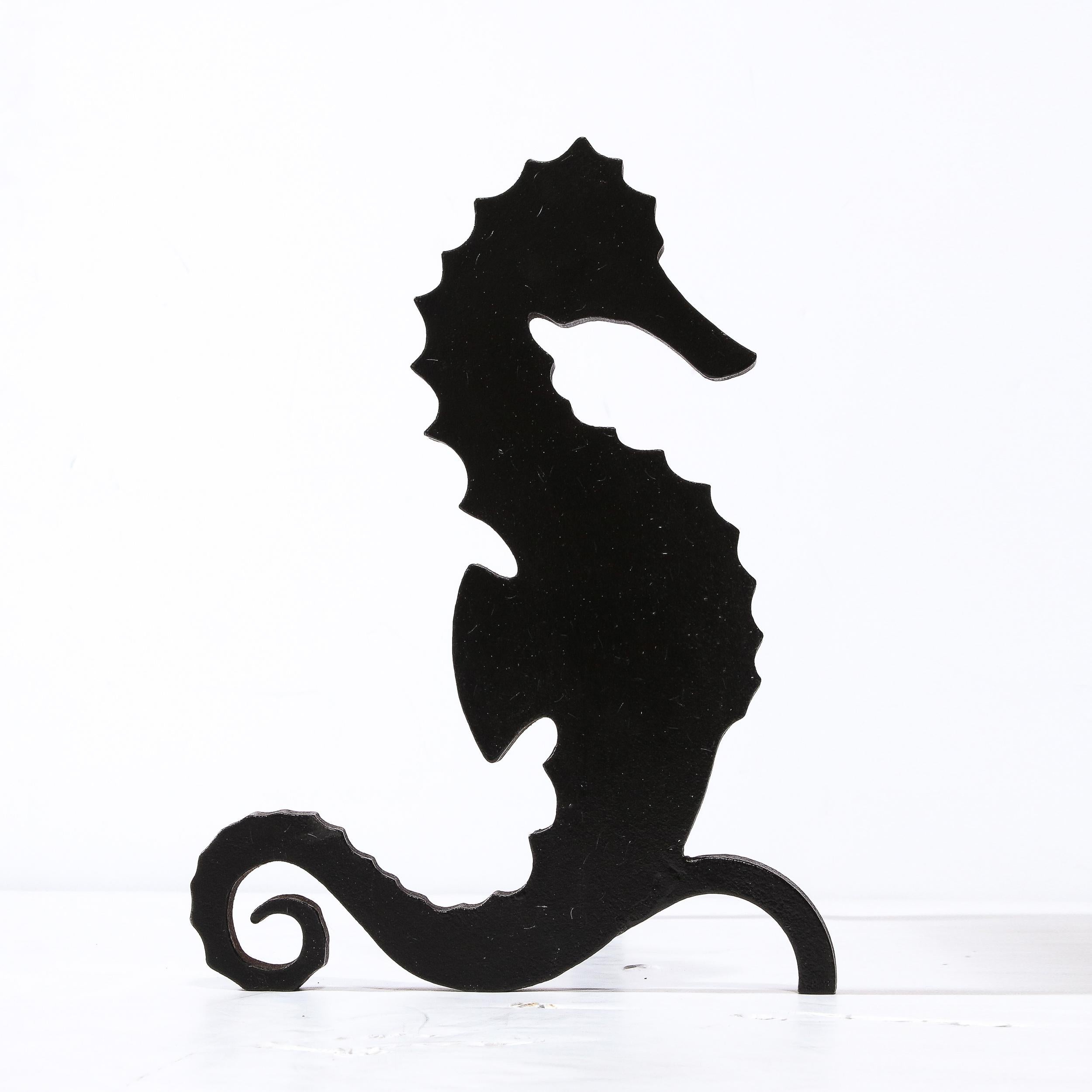 seahorse outline drawing