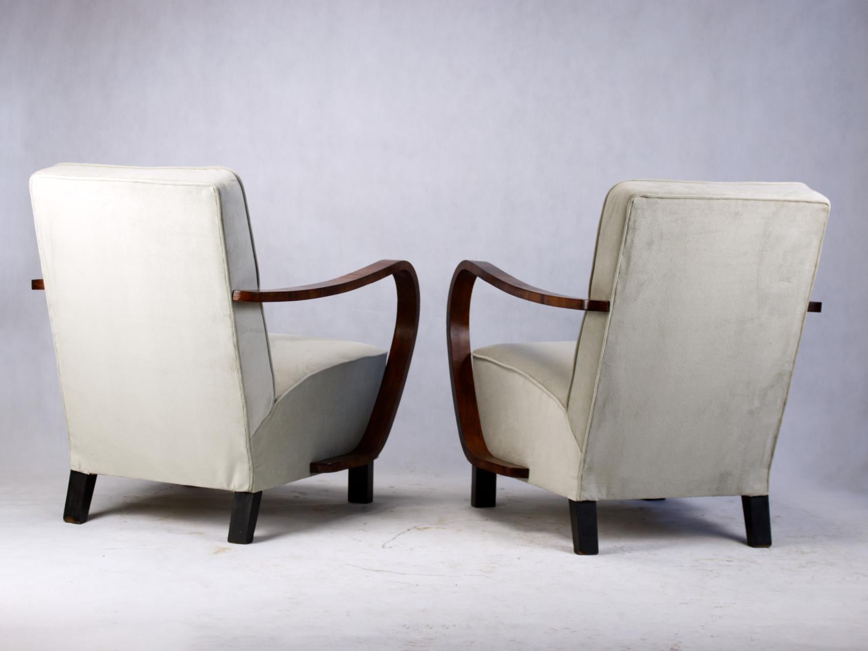 Veneer Pair of Art Deco Armchair, circa 1930