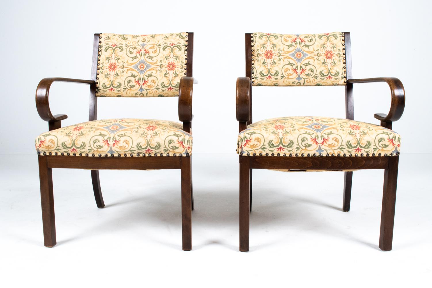 Fabric Pair of Art Deco Armchairs Attributed to Fritz Hansen