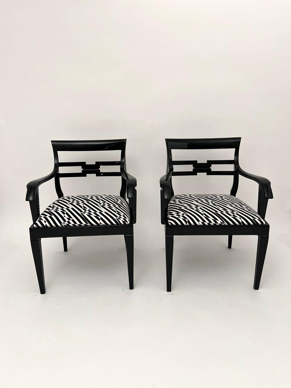 Pareja de Sillones Art Decó, Laca Negra, Tela Negra-Crema, Alemania ca. 1925 Alemán en venta