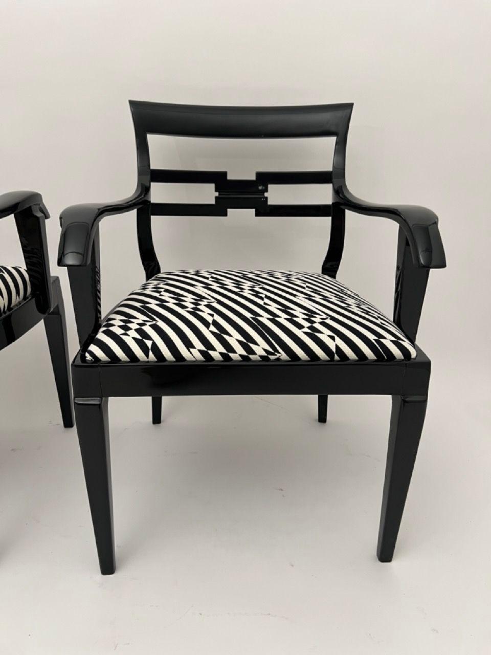 Pareja de Sillones Art Decó, Laca Negra, Tela Negra-Crema, Alemania ca. 1925 en venta 1