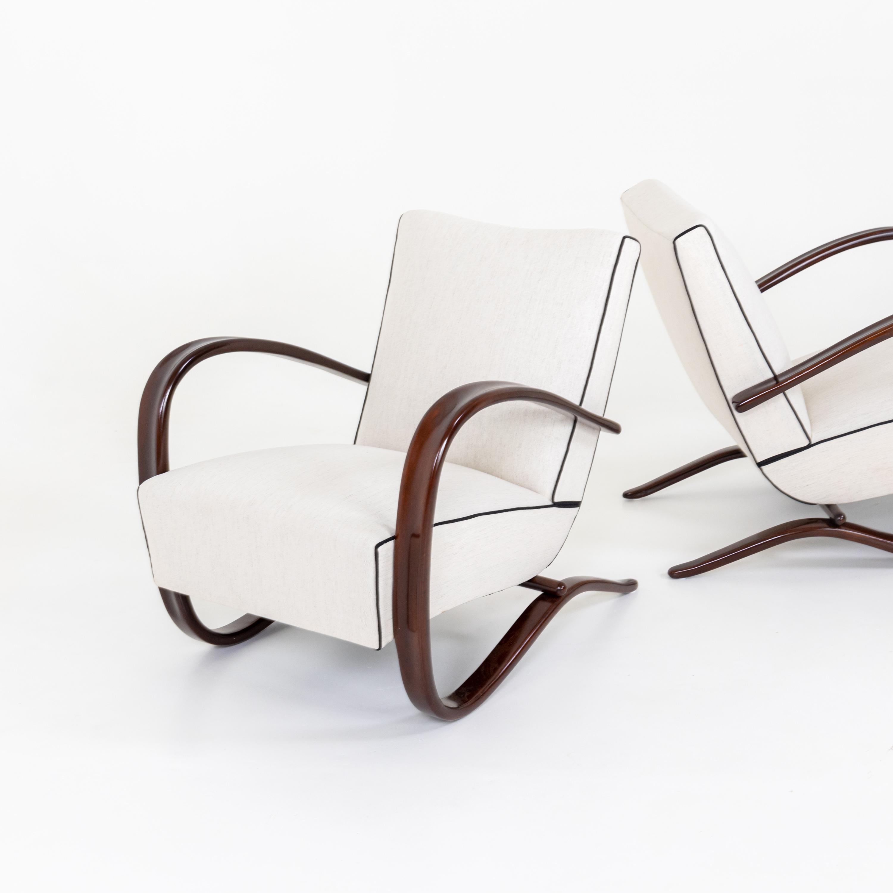 Pair of Art Deco Armchairs by Jindrich Halabala 4