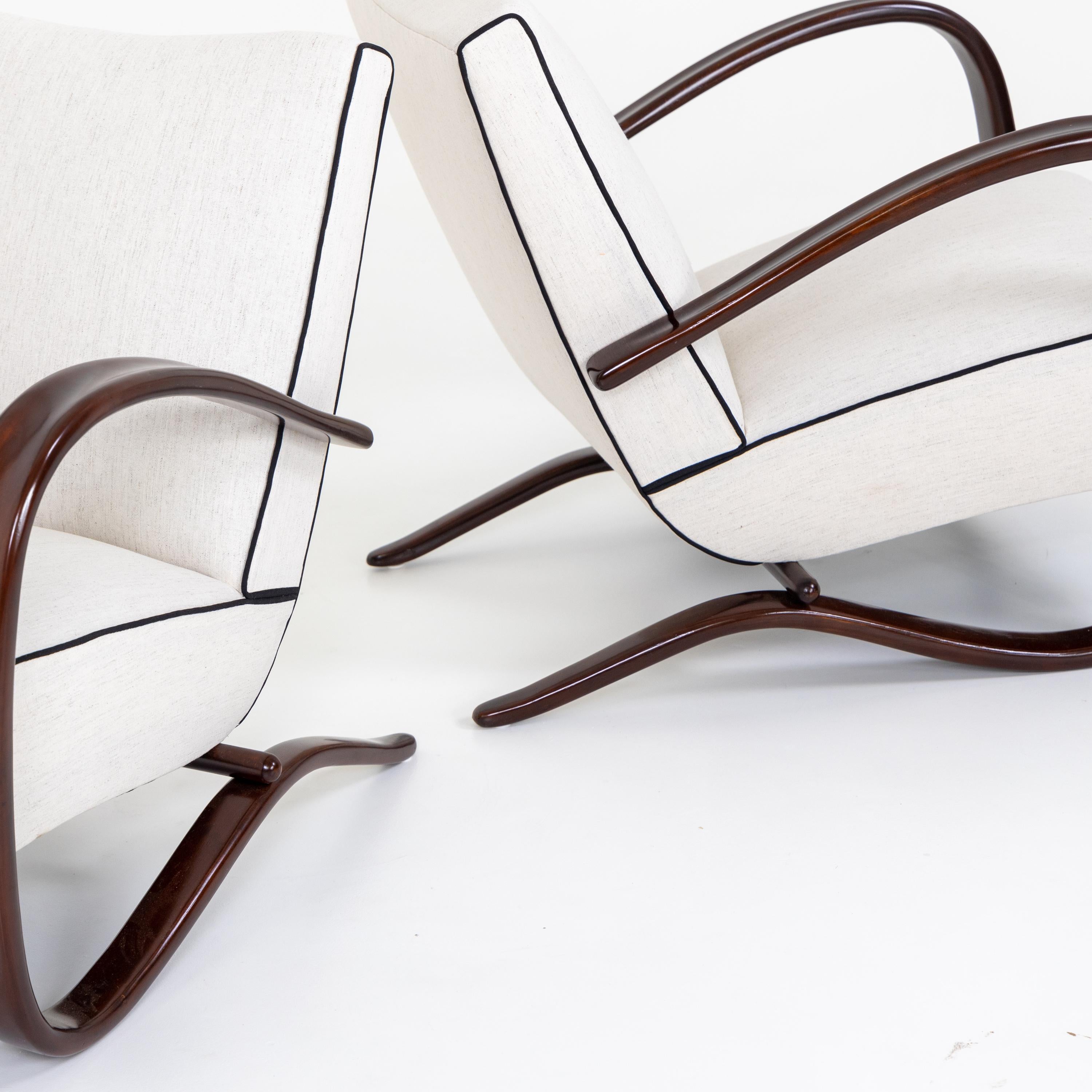 Pair of Art Deco Armchairs by Jindrich Halabala 5