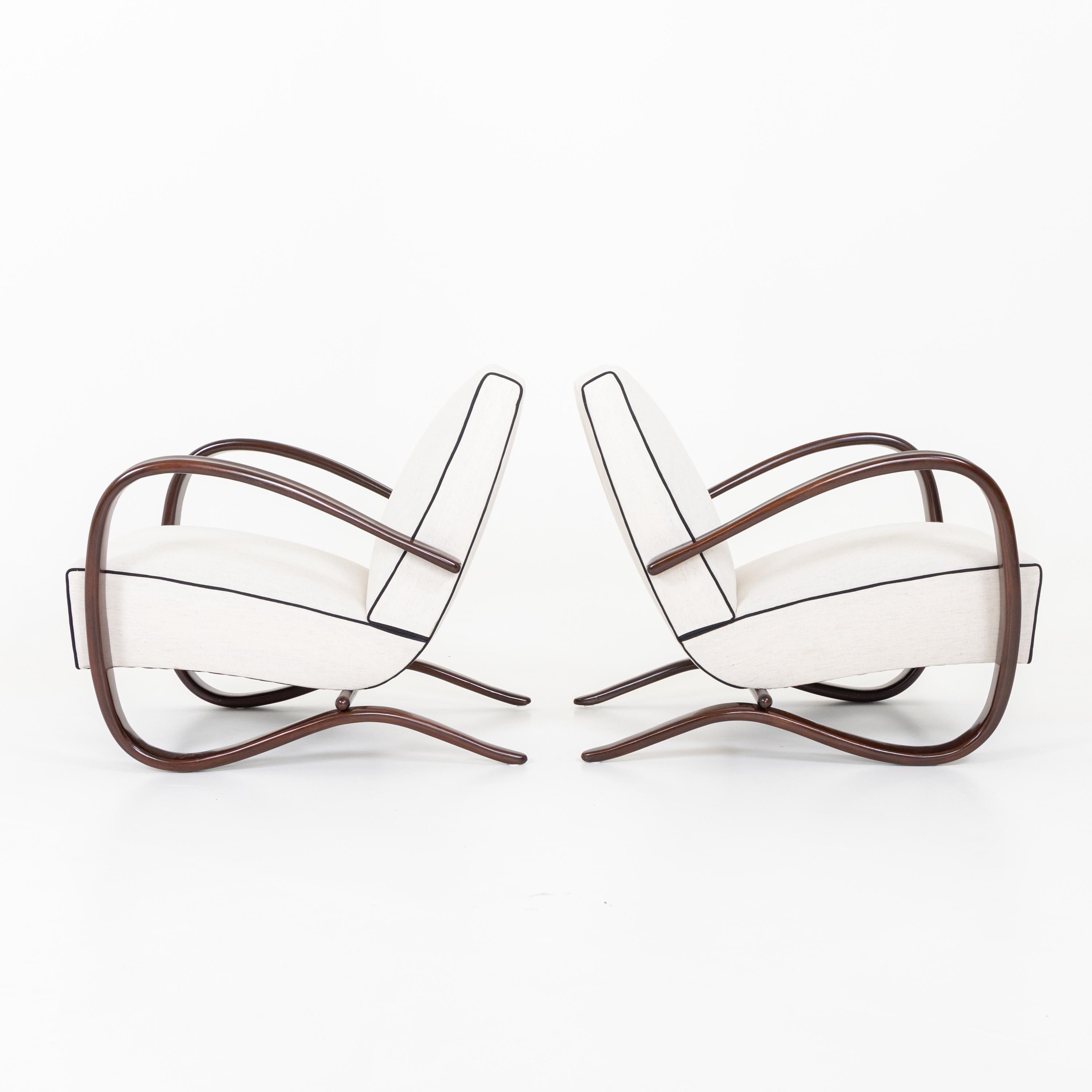 Mid-20th Century Pair of Art Deco Armchairs by Jindrich Halabala