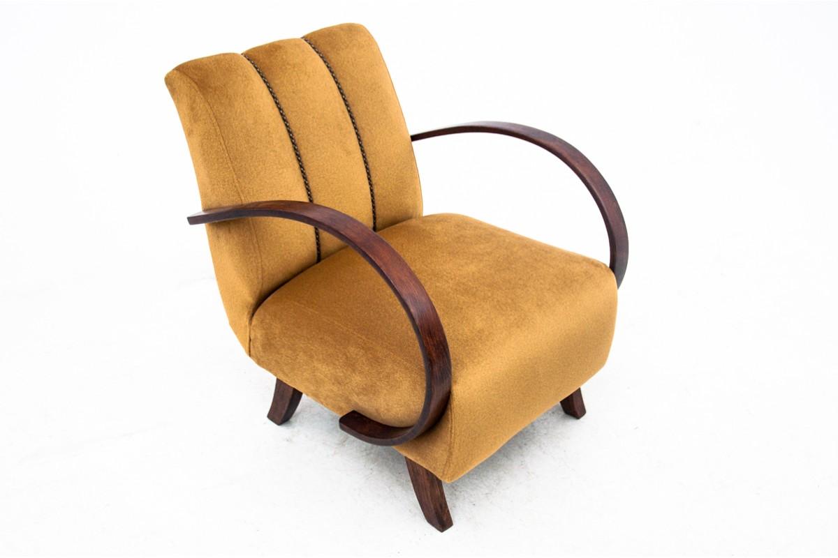 Mid-20th Century Pair of Art Deco armchairs, designed by J. Halabala, Czech Republic, 1930s.  For Sale
