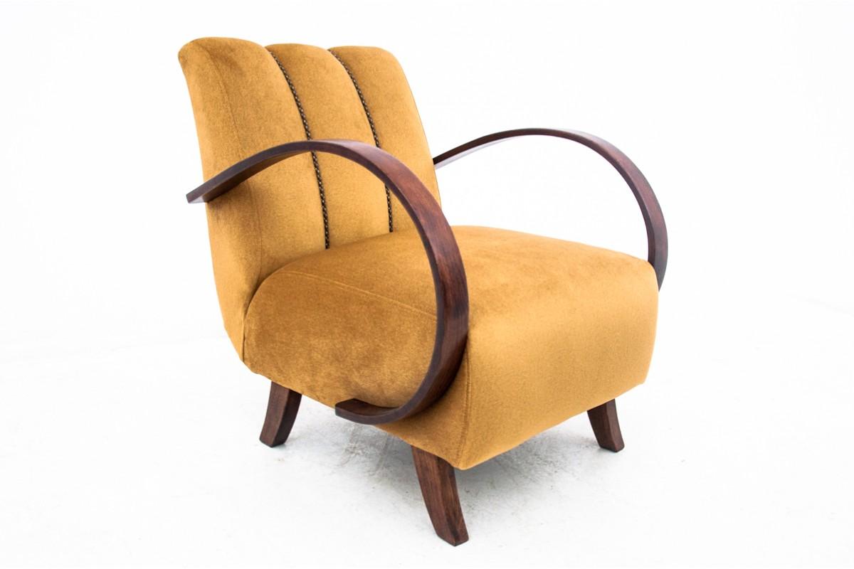 Walnut Pair of Art Deco armchairs, designed by J. Halabala, Czech Republic, 1930s.  For Sale