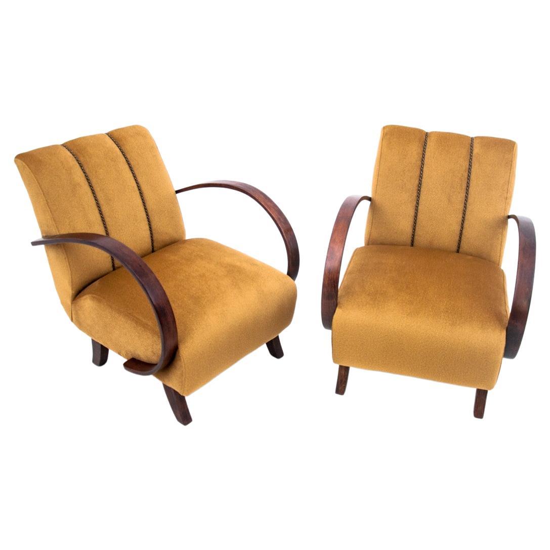 Pair of Art Deco armchairs, designed by J. Halabala, Czech Republic, 1930s.  For Sale
