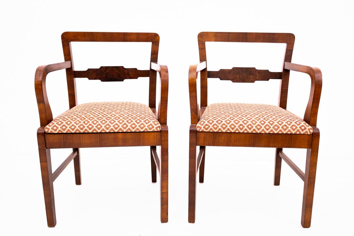Fauteuils Art déco des années 1940, Pologne.

Dimensions : H 83 cm / H siège 44 cm / L 54 cm / P 49 cm