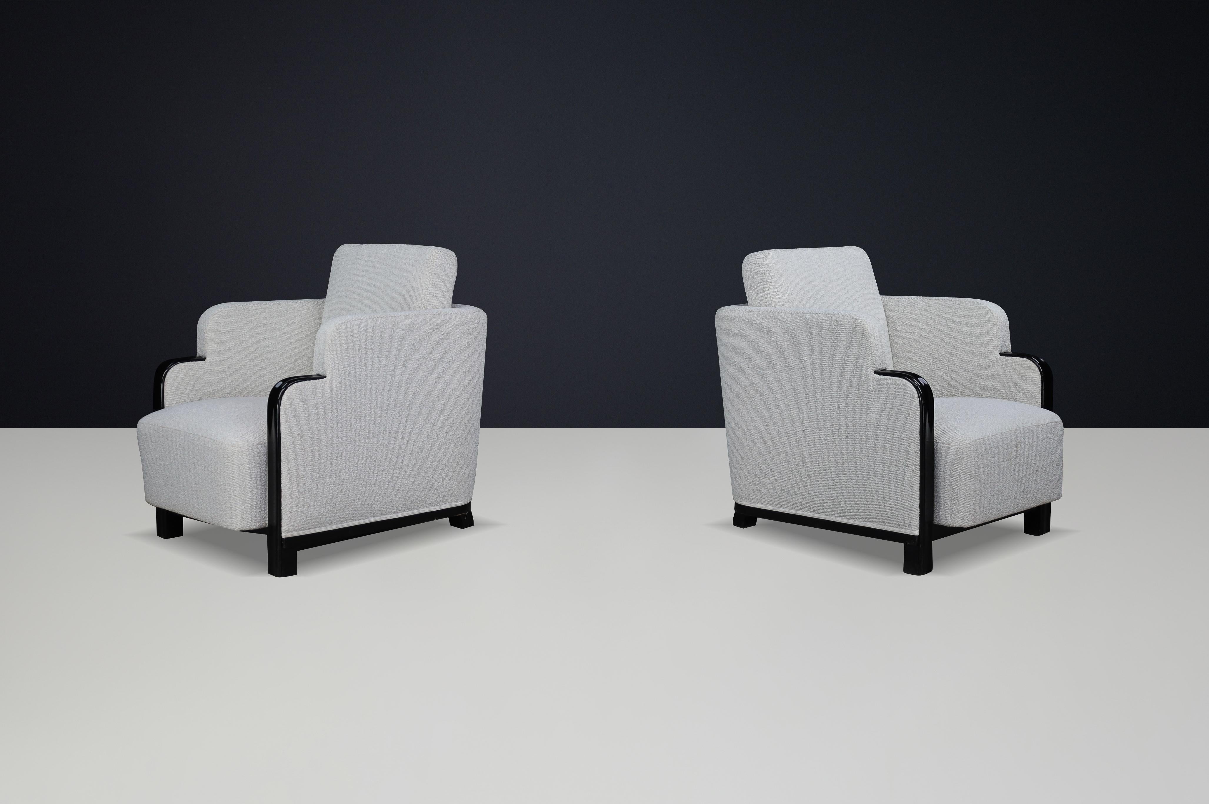 Coppia di poltrone Art Déco in Bouclé e legno laccato nero, Praga, anni '30 in vendita 2