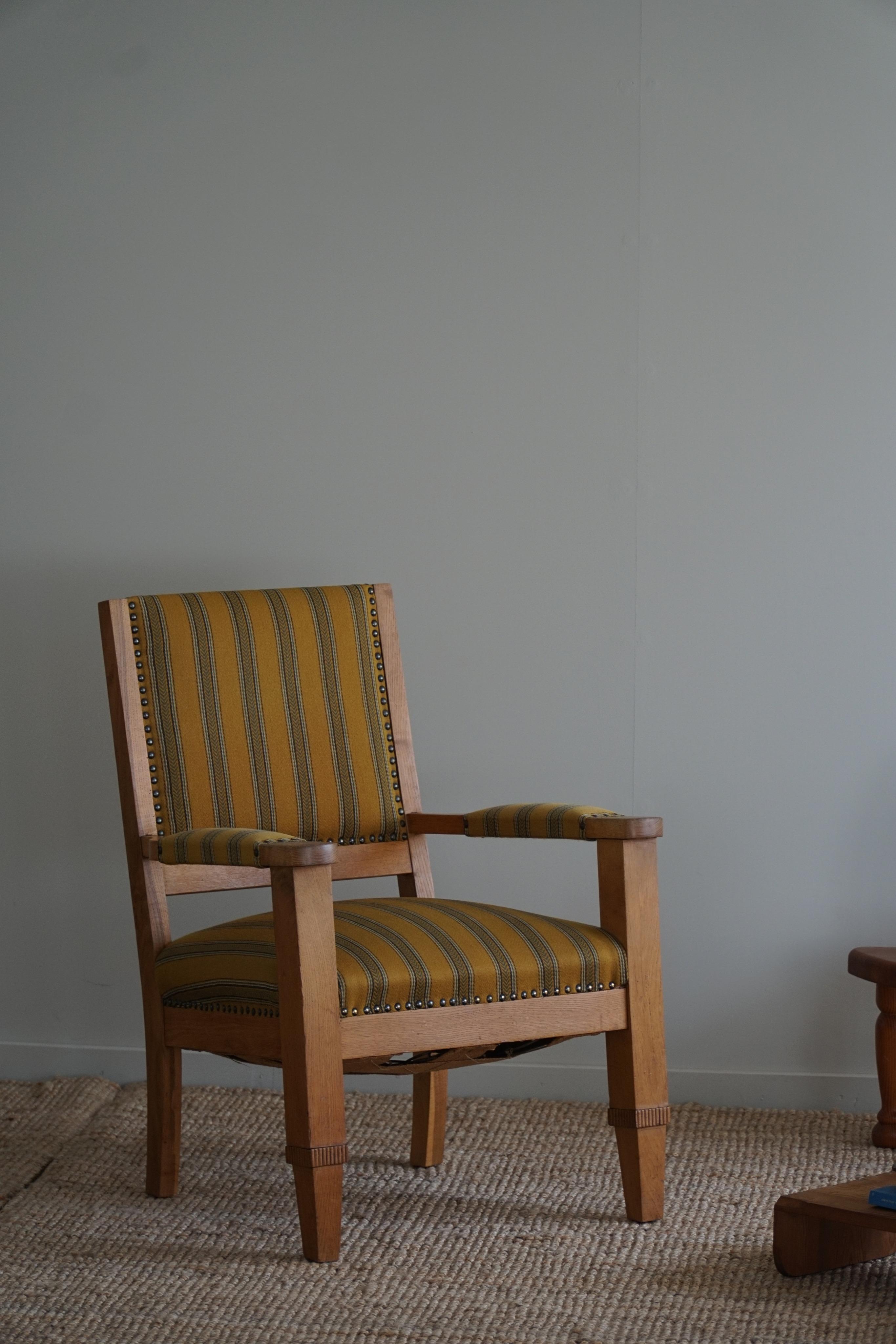 Danois Paire de fauteuils Art Déco en chêne et tissu, ébéniste danois, années 1940 en vente