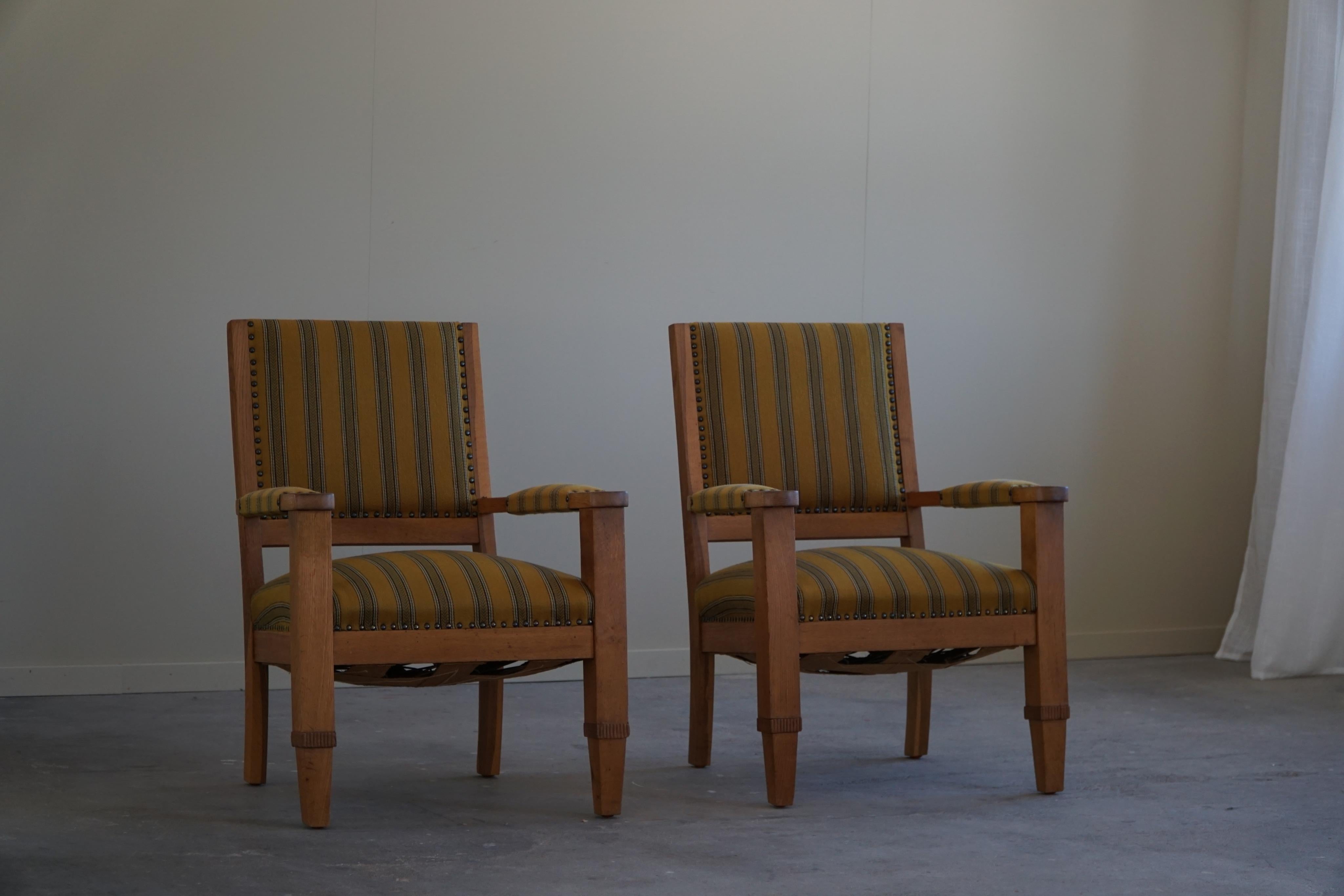 Pair of Art Deco Armchairs in Oak & Fabric, Danish Cabinetmaker, 1940s For Sale 3