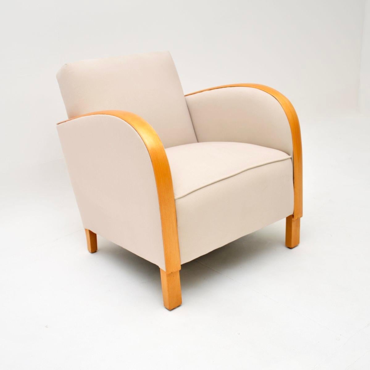 Early 20th Century Pair of Art Deco Armchairs in Satin Birch For Sale
