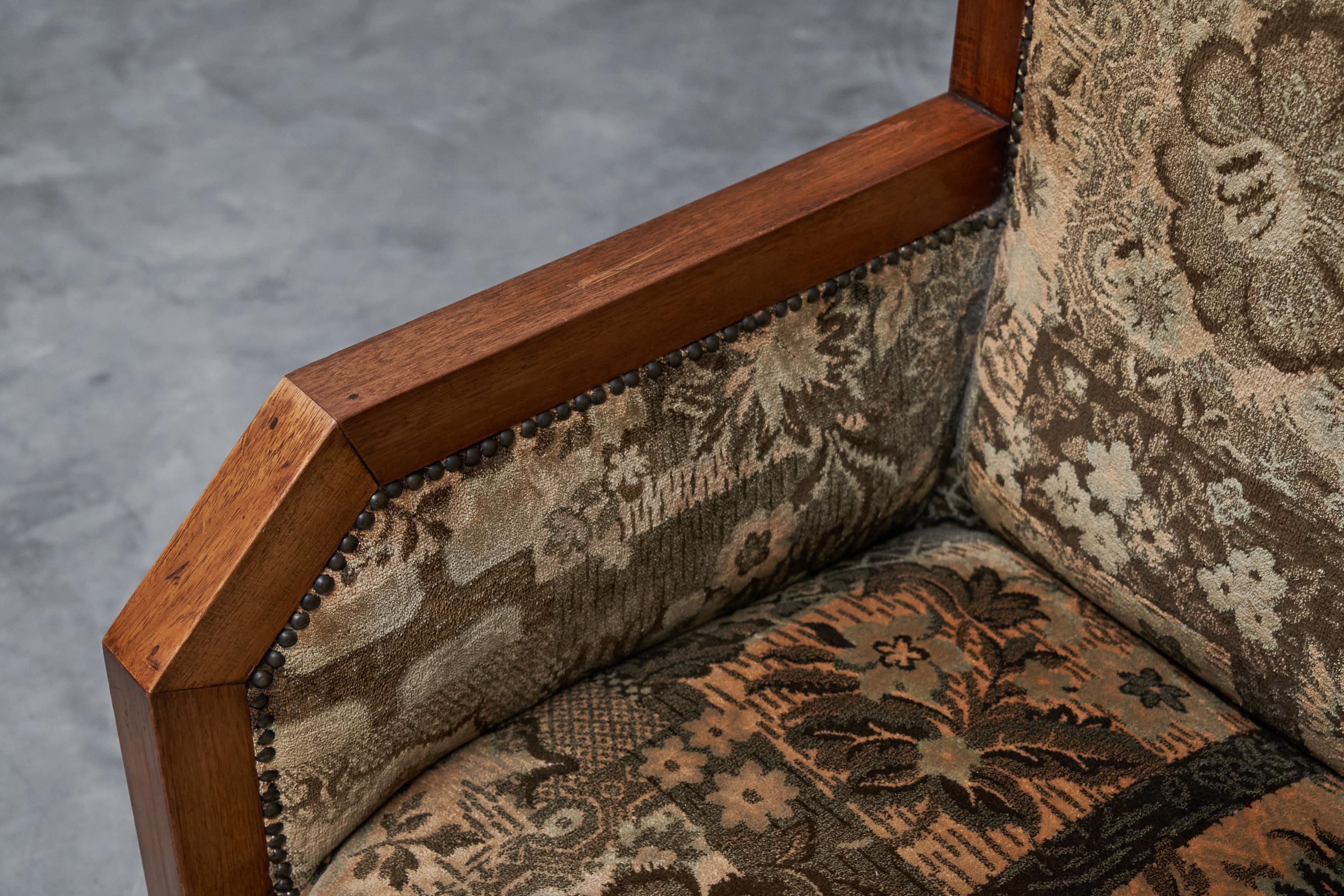 Pair of Art Deco Armchairs in Solid Wood and Tapisserie 1930s For Sale 5