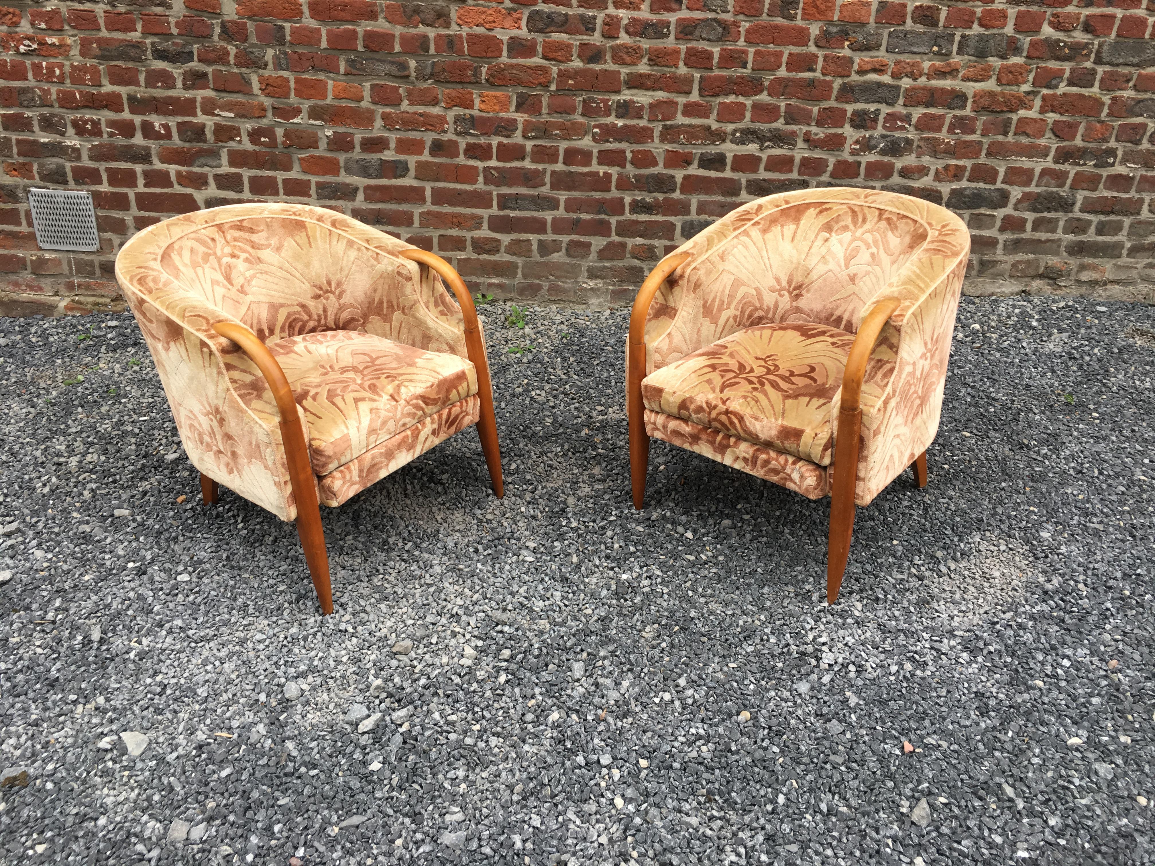 French Pair of Art Deco Armchairs in Walnut and Velvet, circa 1930 For Sale