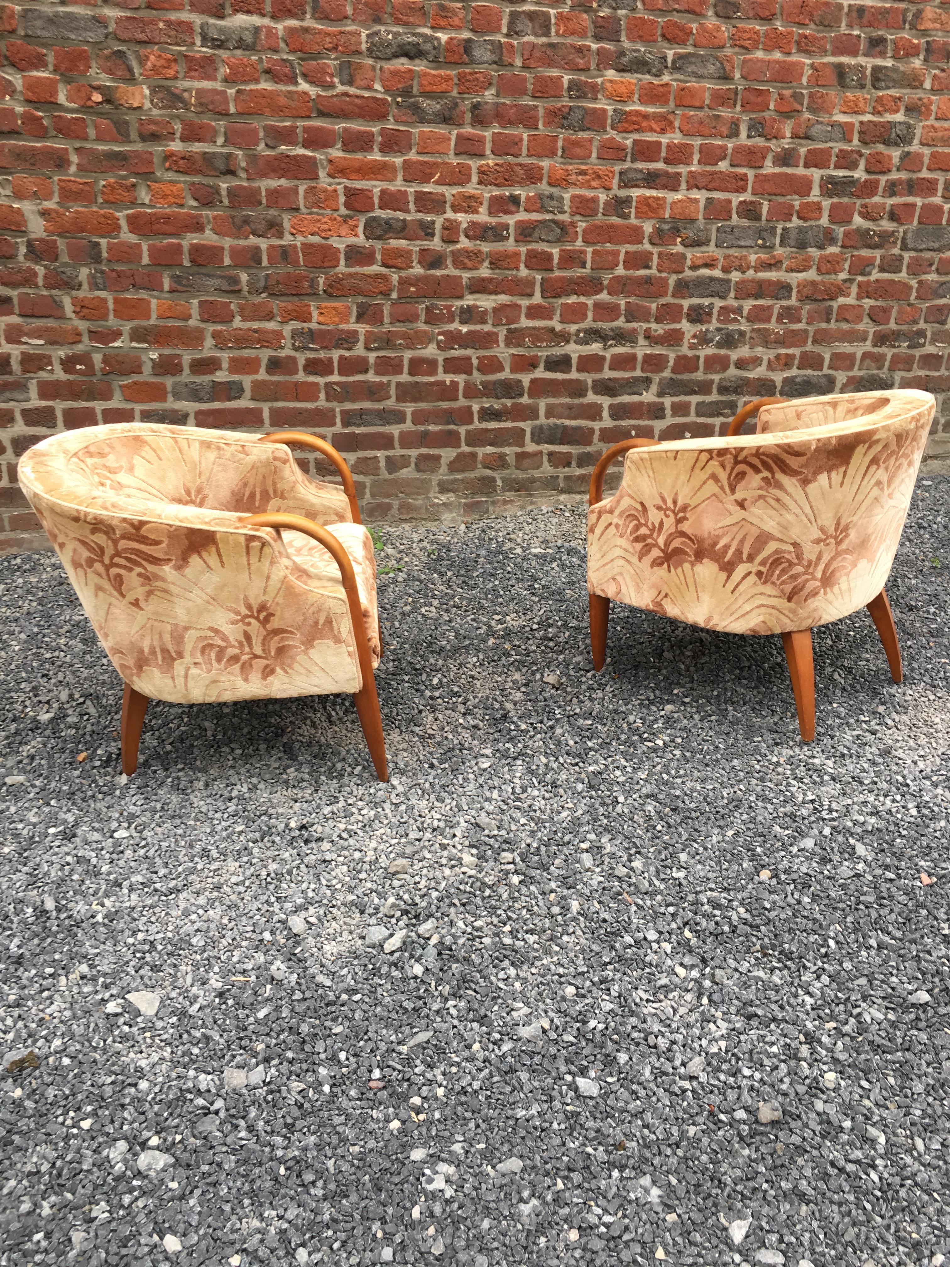 Pair of Art Deco Armchairs in Walnut and Velvet, circa 1930 For Sale 2